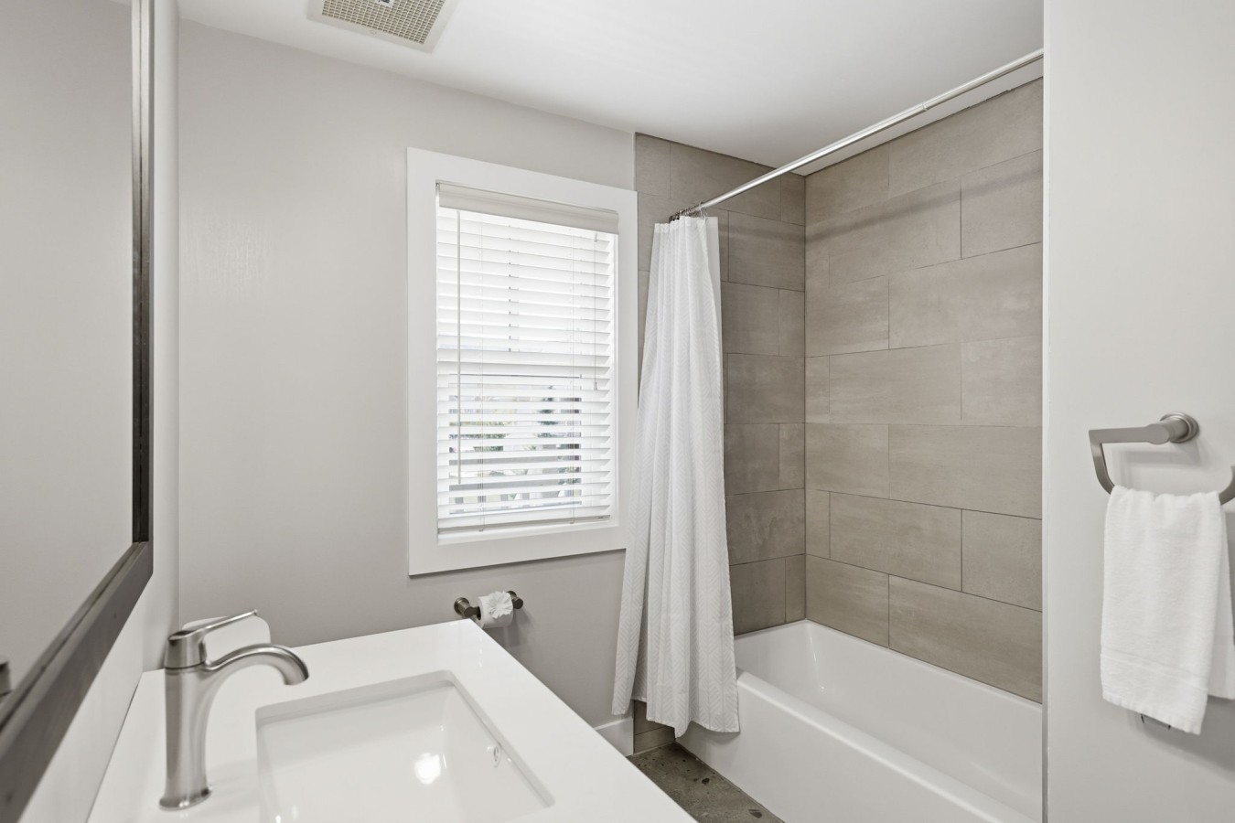 32-web-or-mls-125 Fairway Crt Unit 228-32