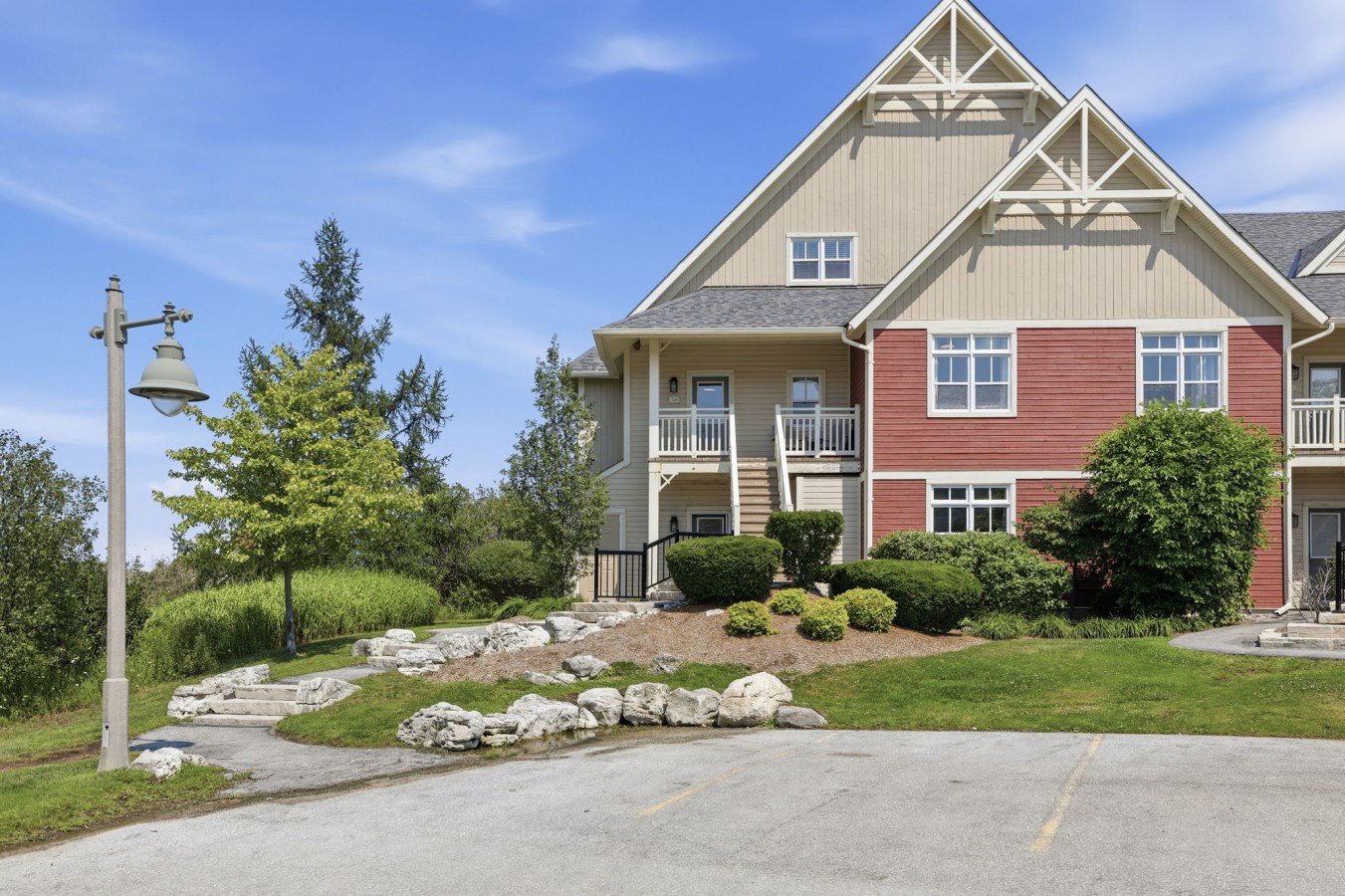 2-web-or-mls-125 Fairway Crt Unit 228-2