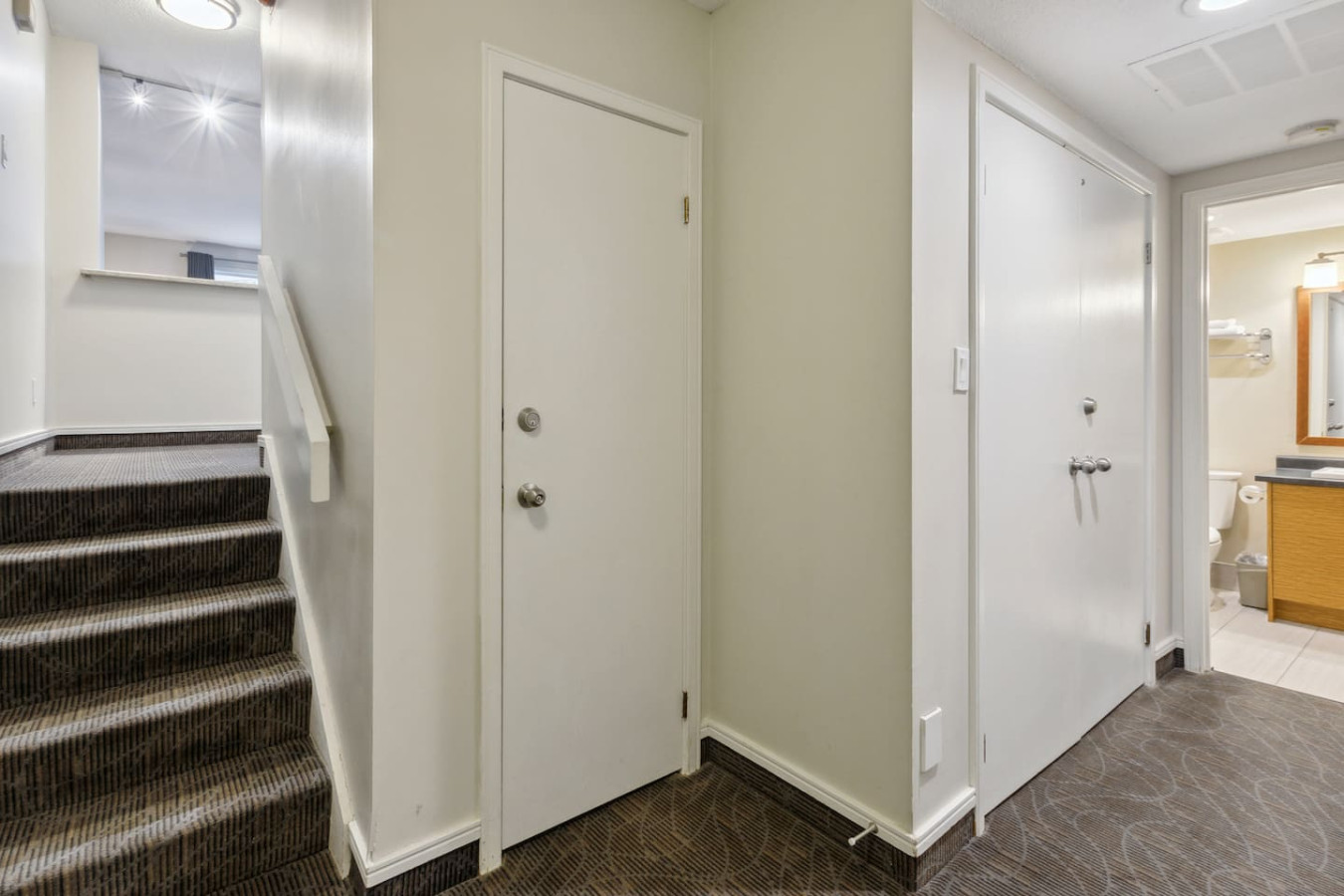 Ground-Floor Steps to Blue Mountain Home for 4 | Photo 19