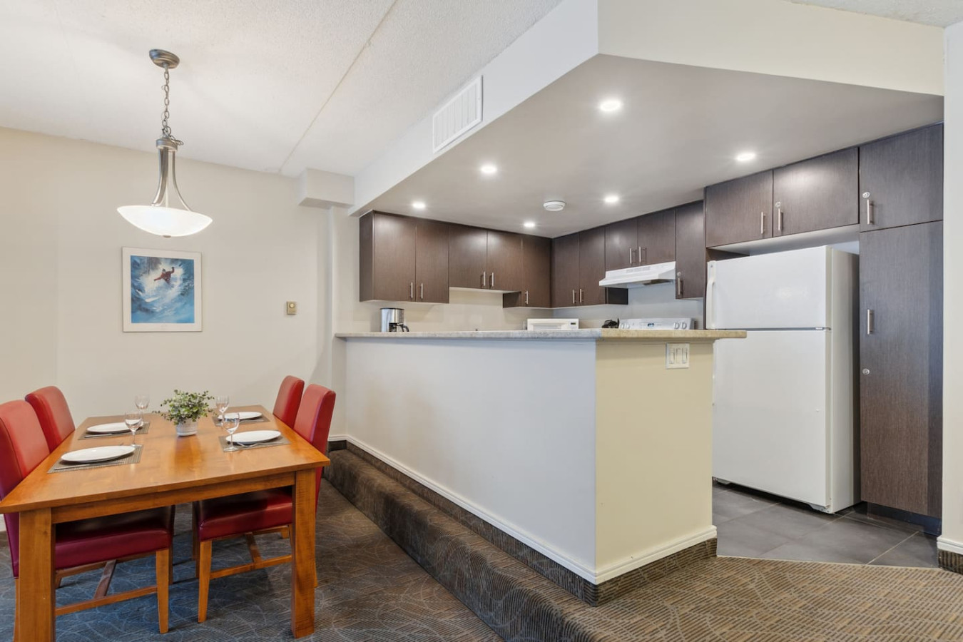 Ground-Floor Steps to Blue Mountain Home for 4 | Photo 8