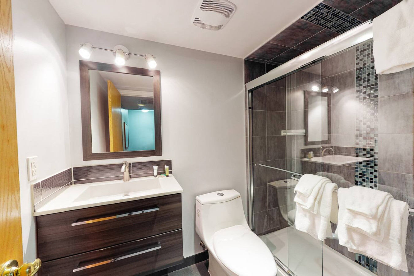 Steps to Blue! Ground-Floor Home for 6 | Photo 11