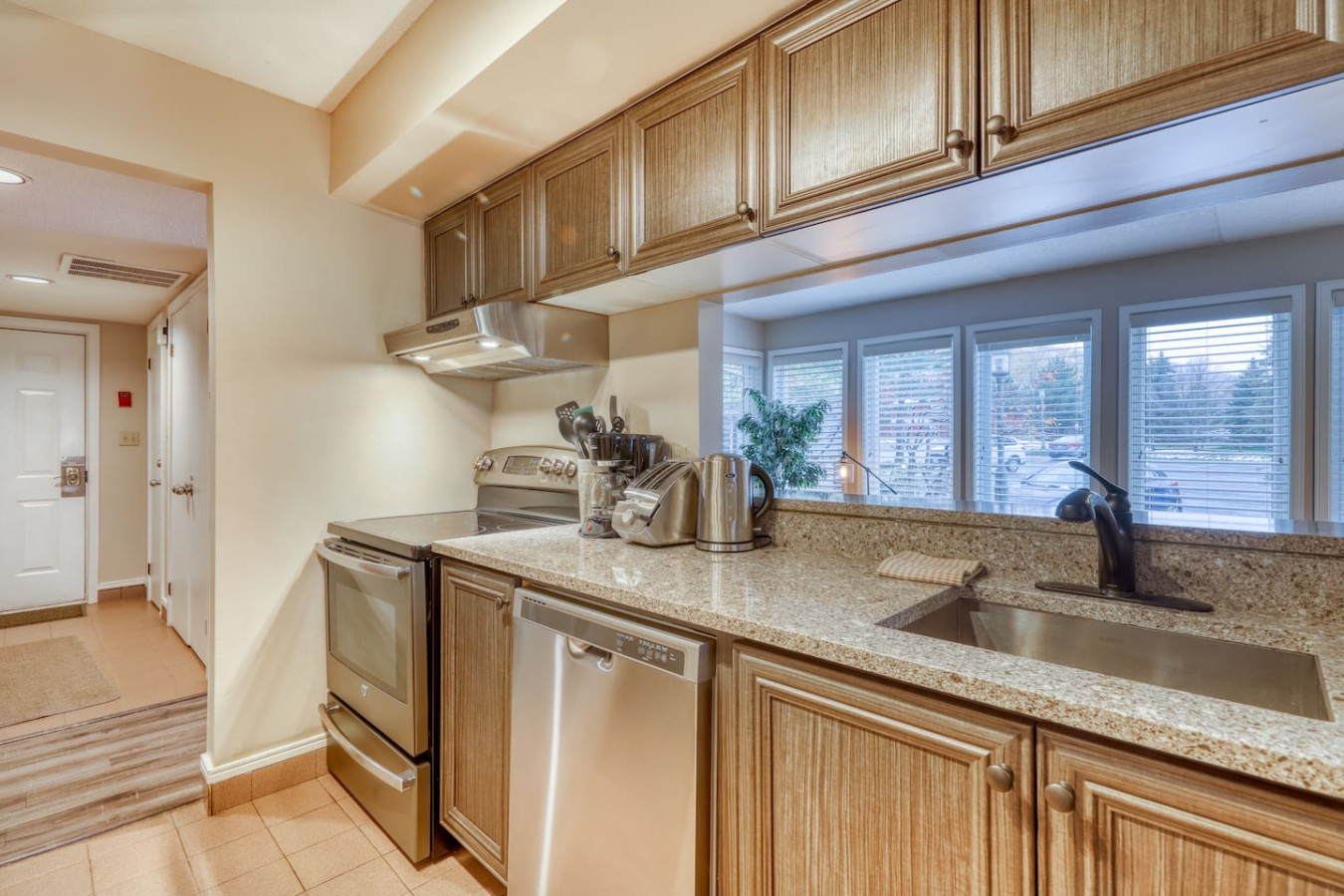 Heart of the Village Ground-Floor Condo for 7 | Photo 8