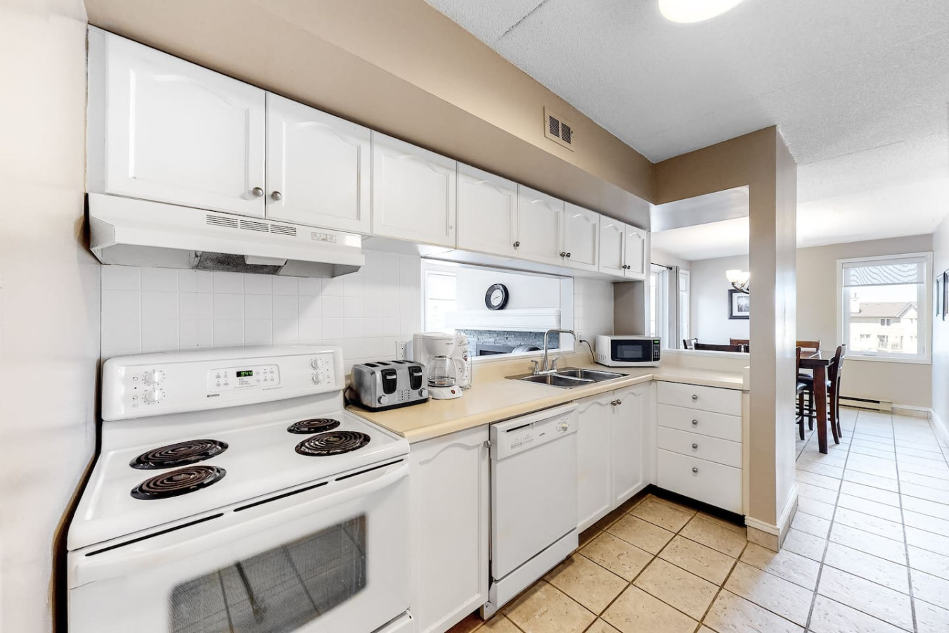 2BDR Blue Mountain Condo w/ 2 Private Balconies! | Photo 2