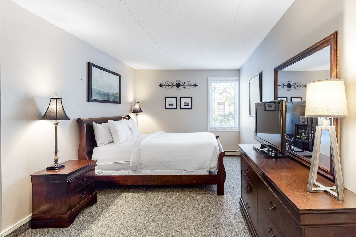 2BDR Blue Mountain Condo w/ 2 Private Balconies! | Photo 3