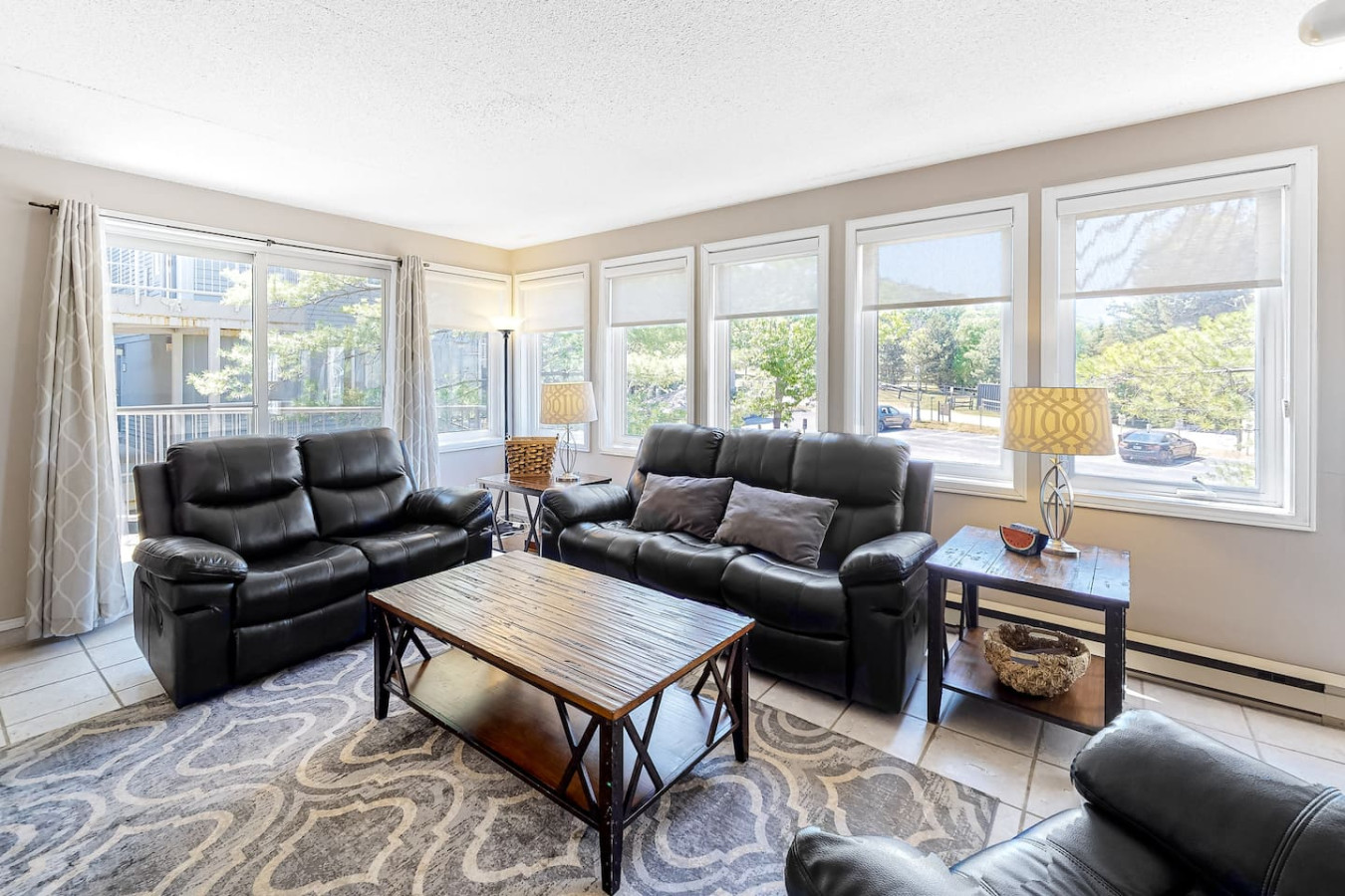 2BDR Blue Mountain Condo w/ 2 Private Balconies! | Photo 6