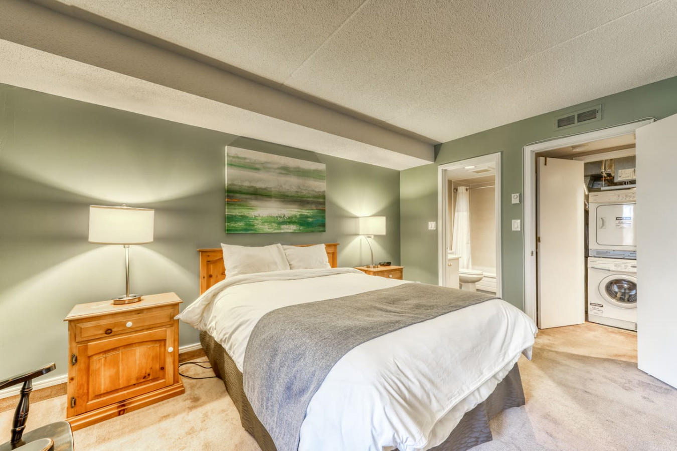 Family Blue Mountain Condo with Mountain Views | Photo 13