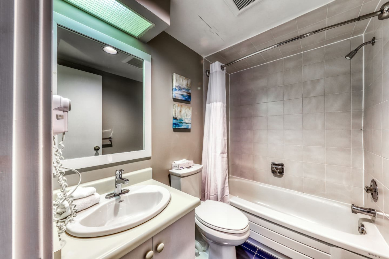 Family Blue Mountain Condo with Mountain Views | Photo 15