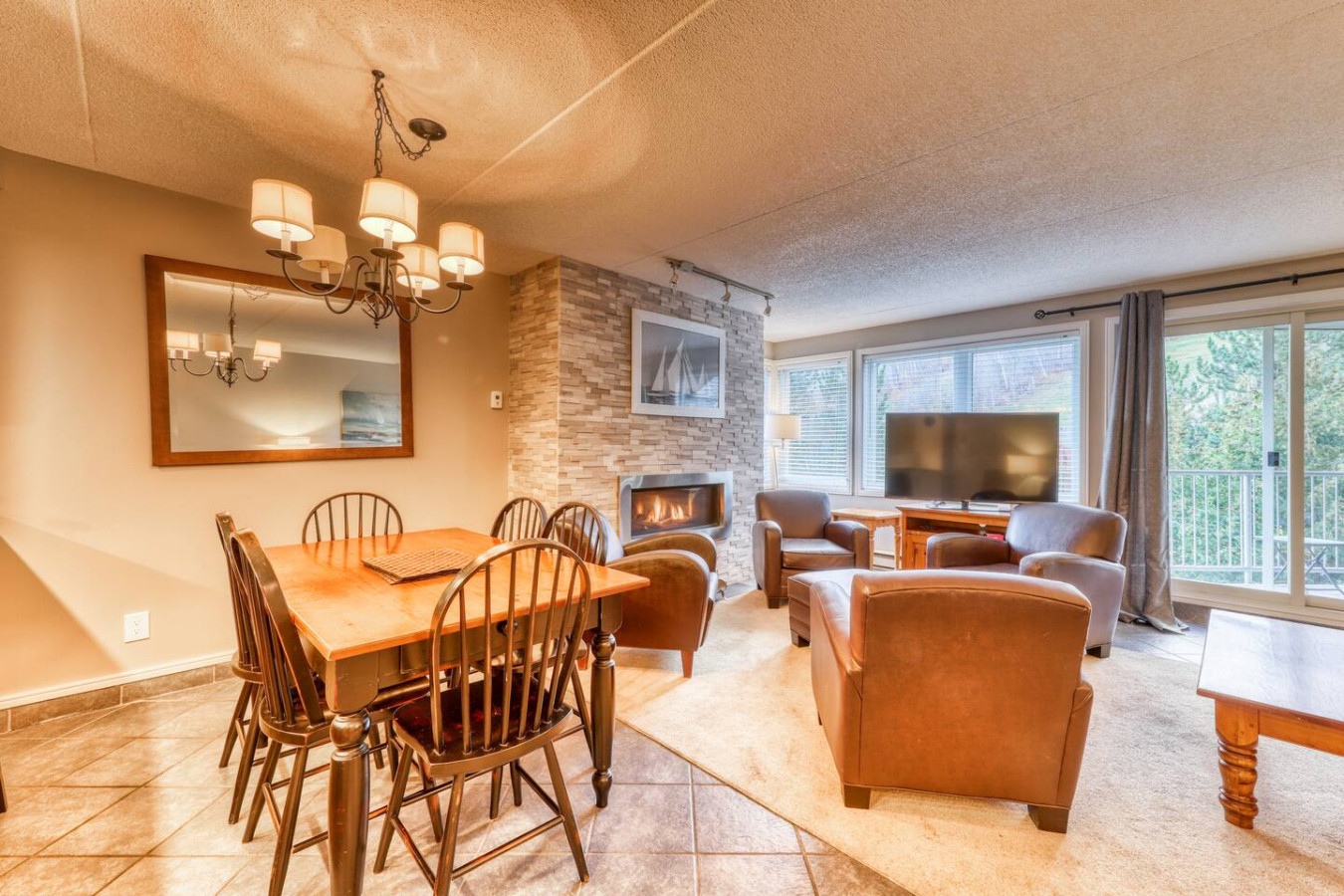 Family Blue Mountain Condo with Mountain Views | Photo 10