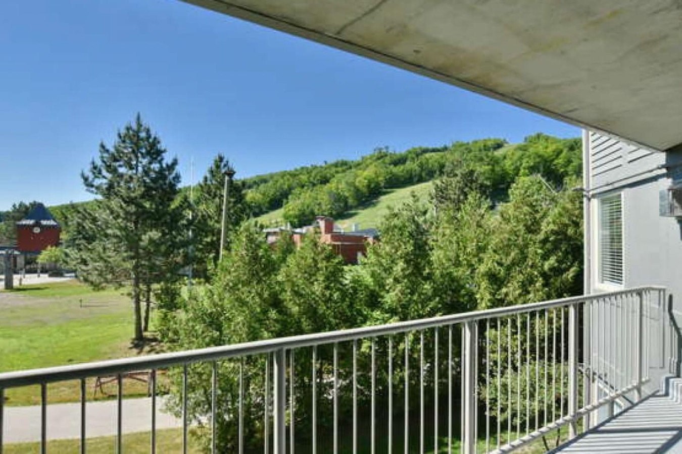 Family Blue Mountain Condo with Mountain Views | Photo 11