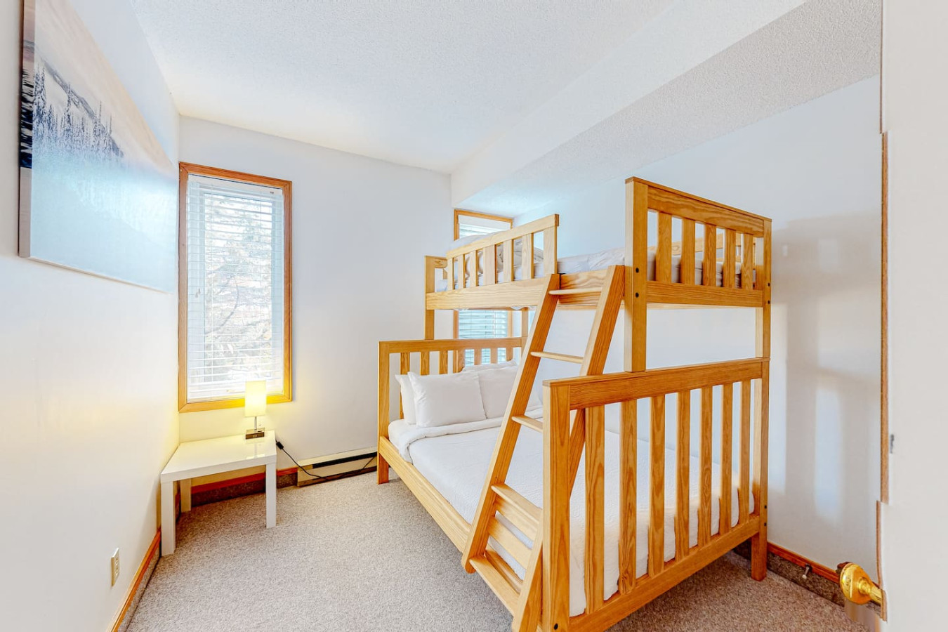 Bright & Spacious Condo, Mins to Blue & Mtn Views | Photo 15