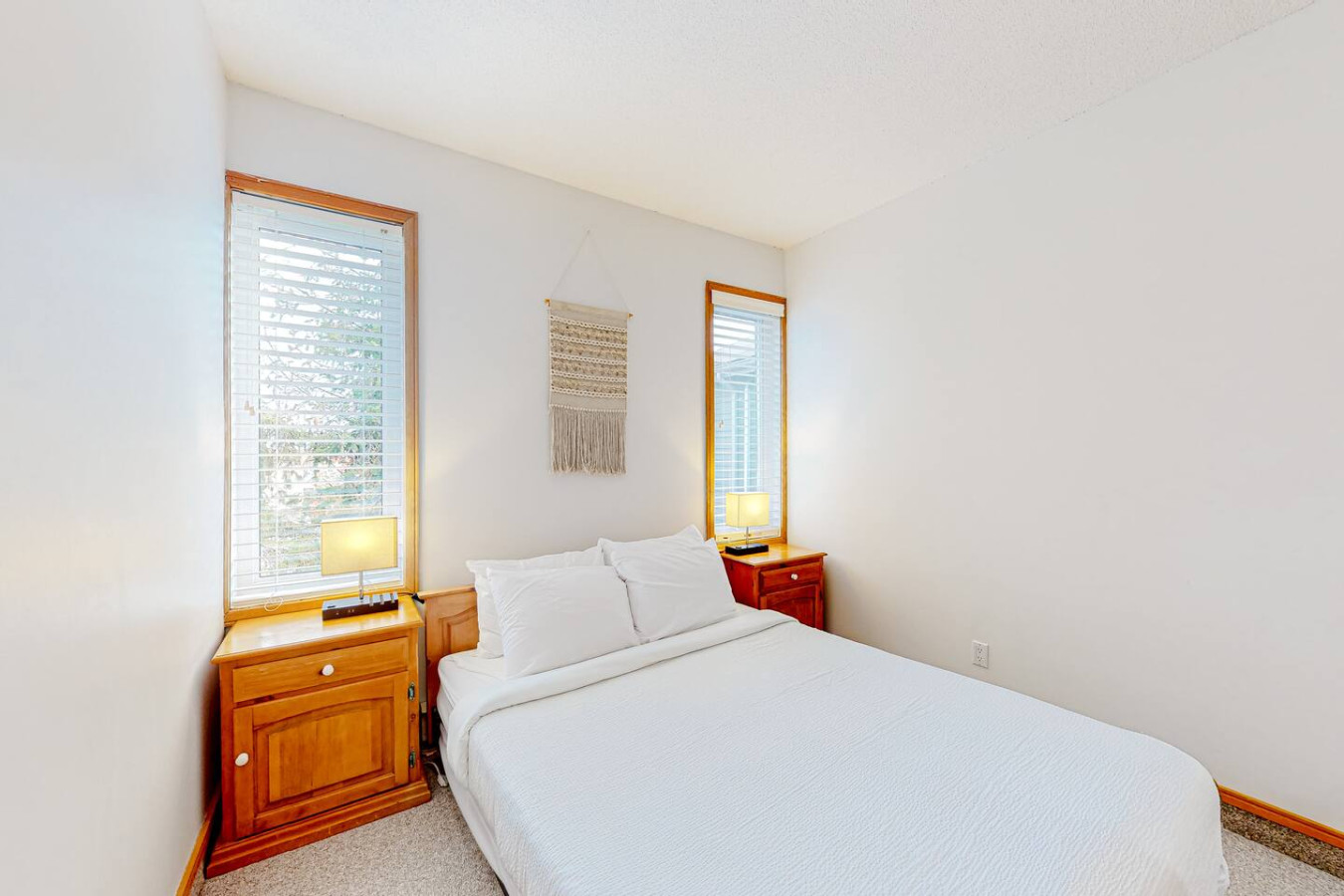 Bright & Spacious Condo, Mins to Blue & Mtn Views | Photo 11