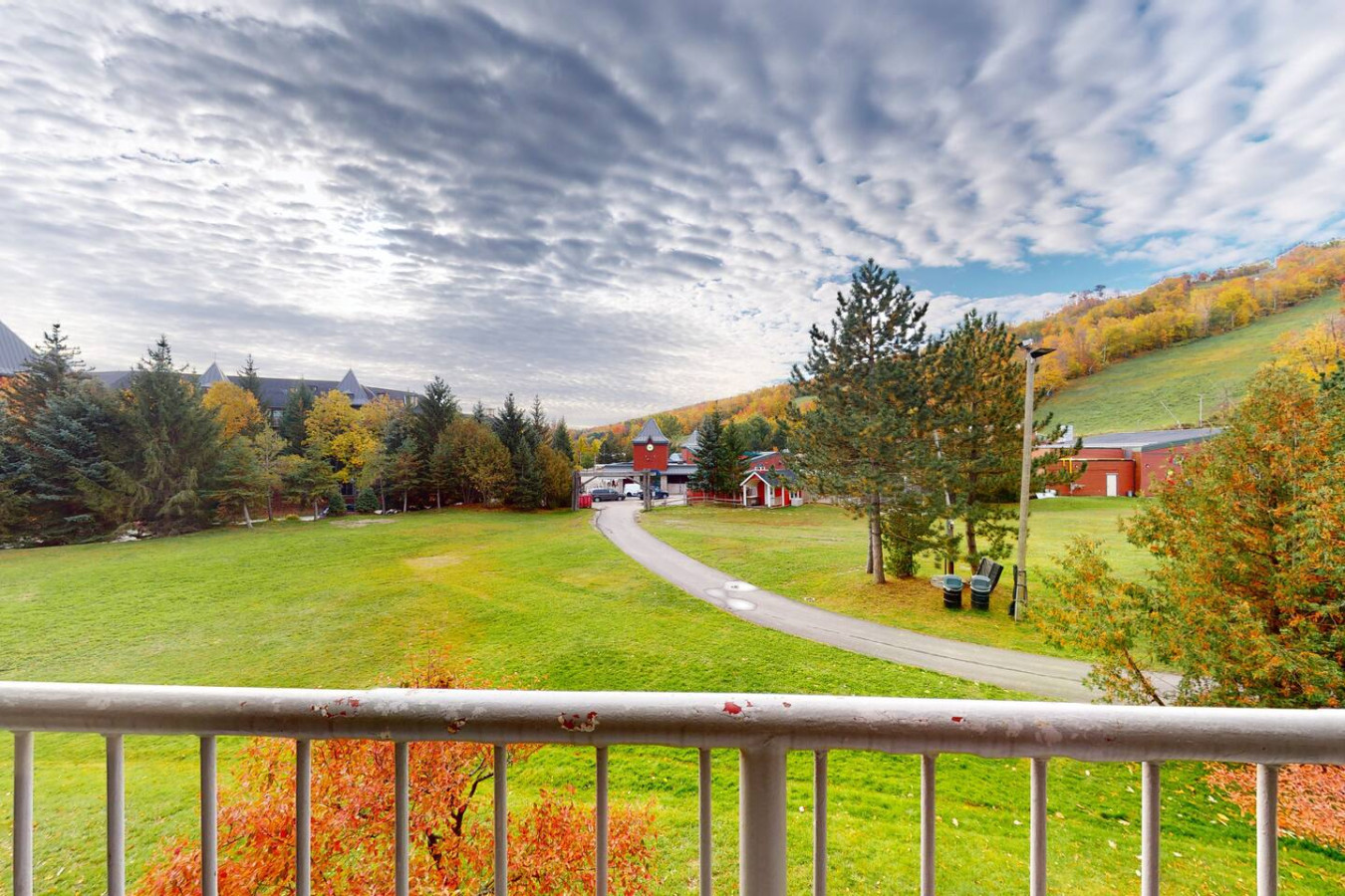 Bright & Spacious Condo, Mins to Blue & Mtn Views | Photo 20