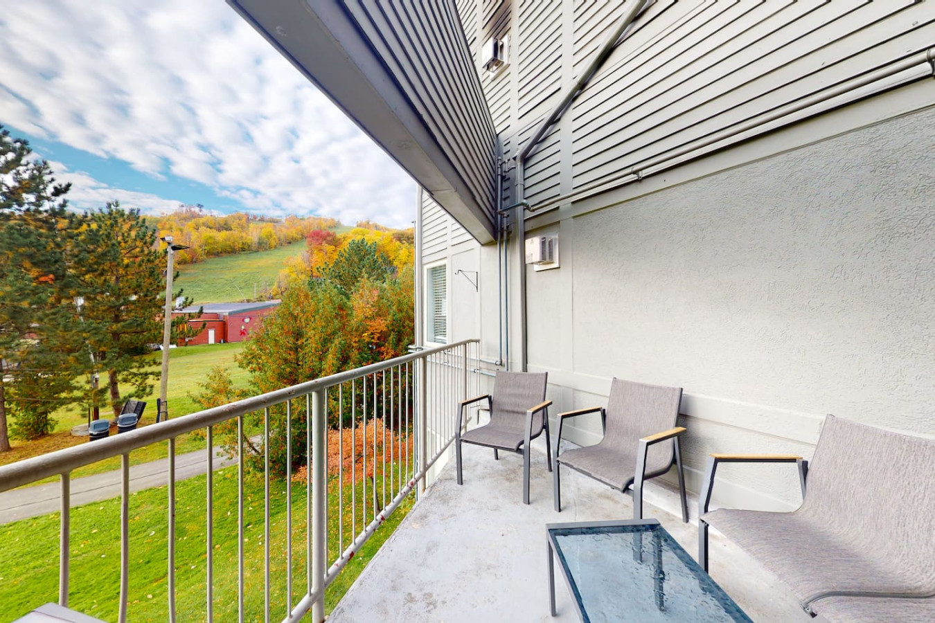 Bright & Spacious Condo, Mins to Blue & Mtn Views | Photo 21