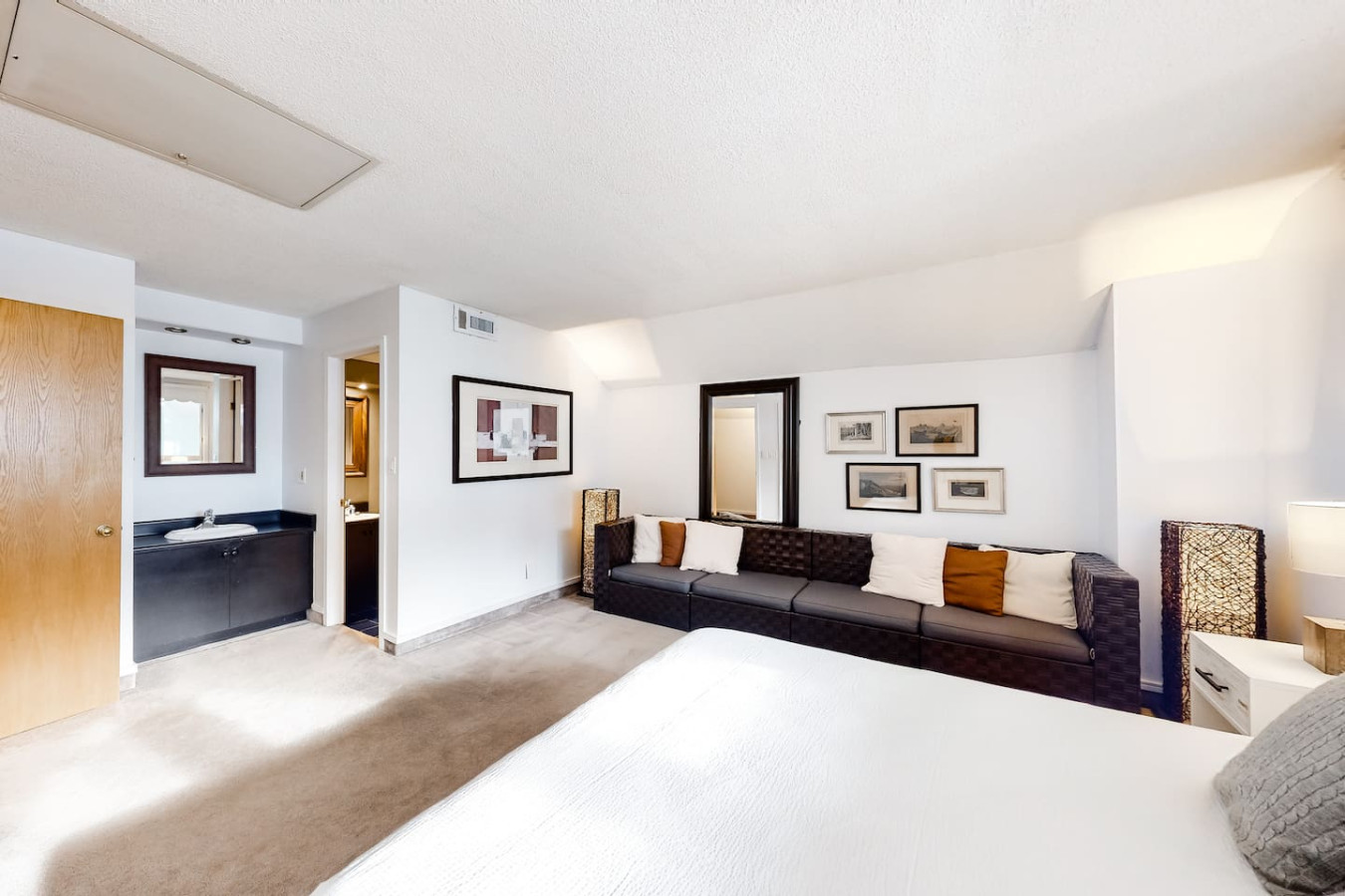 3BDR Condo | Mountain Side & Mins to Blue! | Photo 11