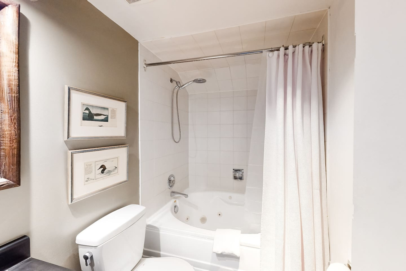 3BDR Condo | Mountain Side & Mins to Blue! | Photo 13