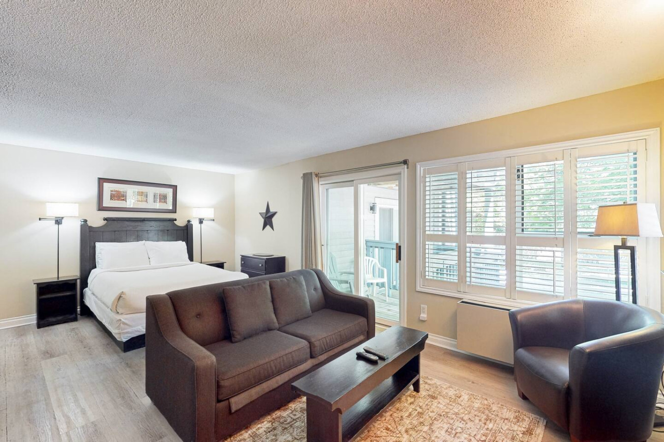 Cozy BM Studio | Pool, Hot Tub, Tennis