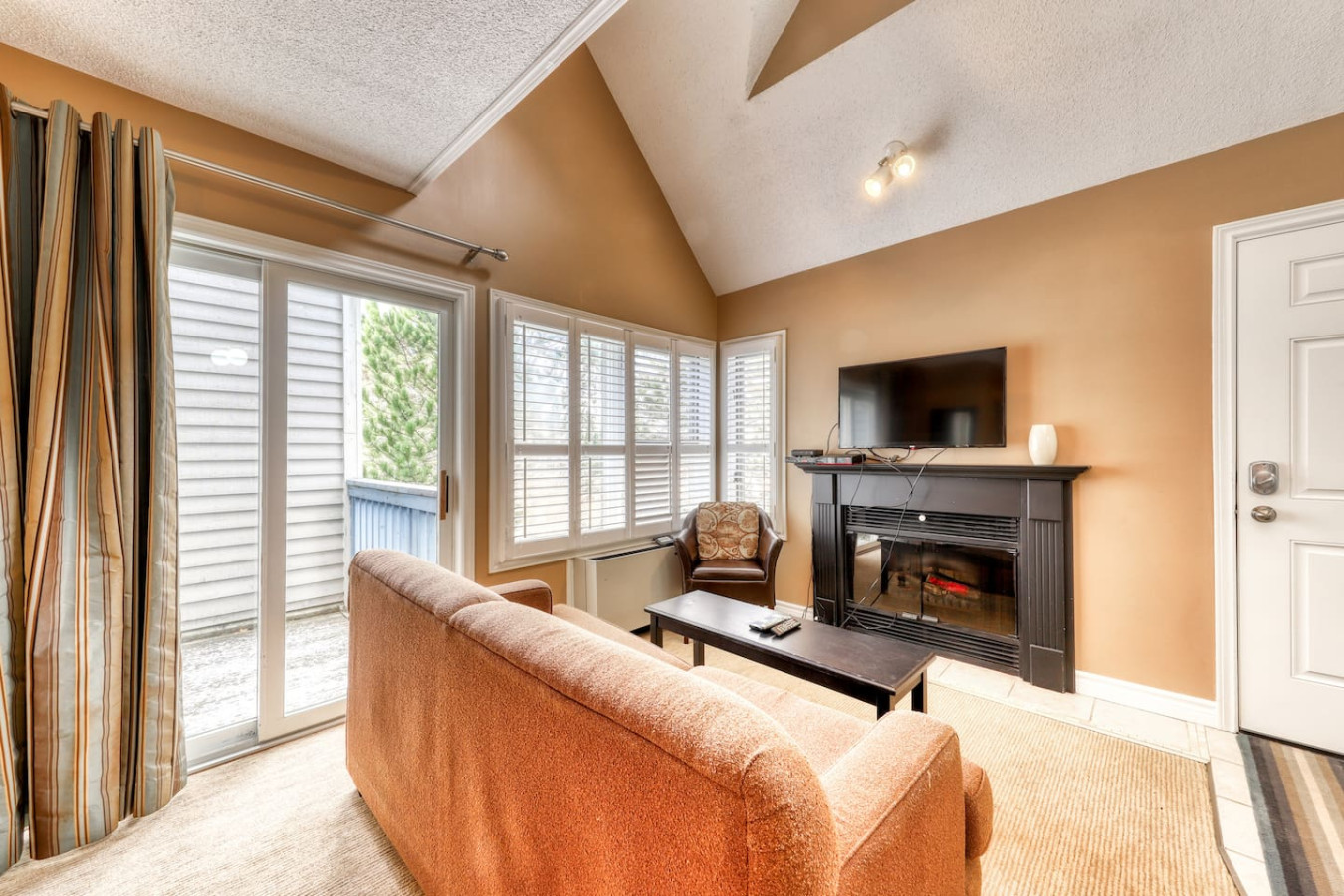 Spacious North Base Condo - Pool, Hot Tub, Tennis | Photo 6