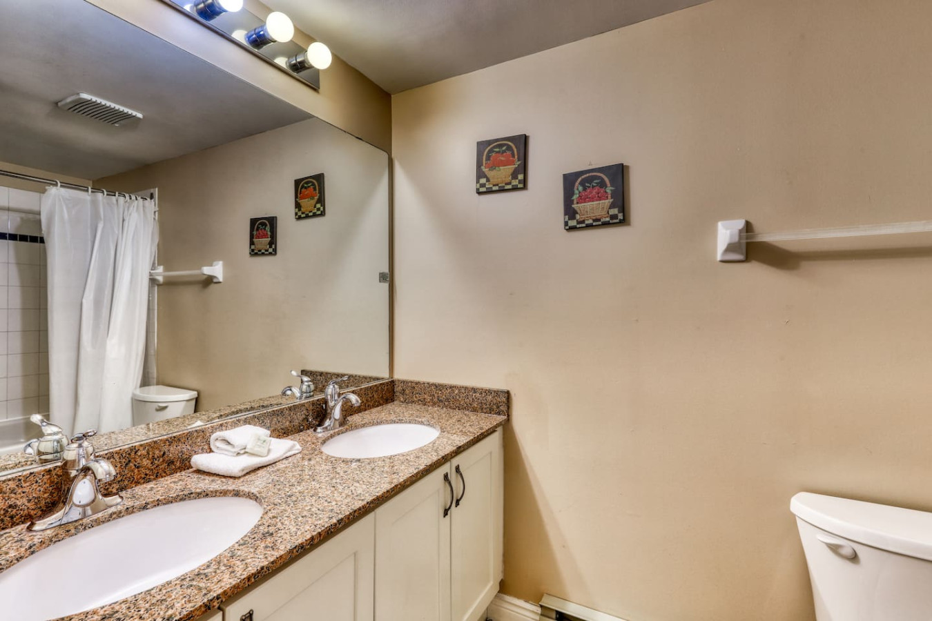 Inviting North Creek Condo | Pool, Hot Tub, Tennis | Photo 12