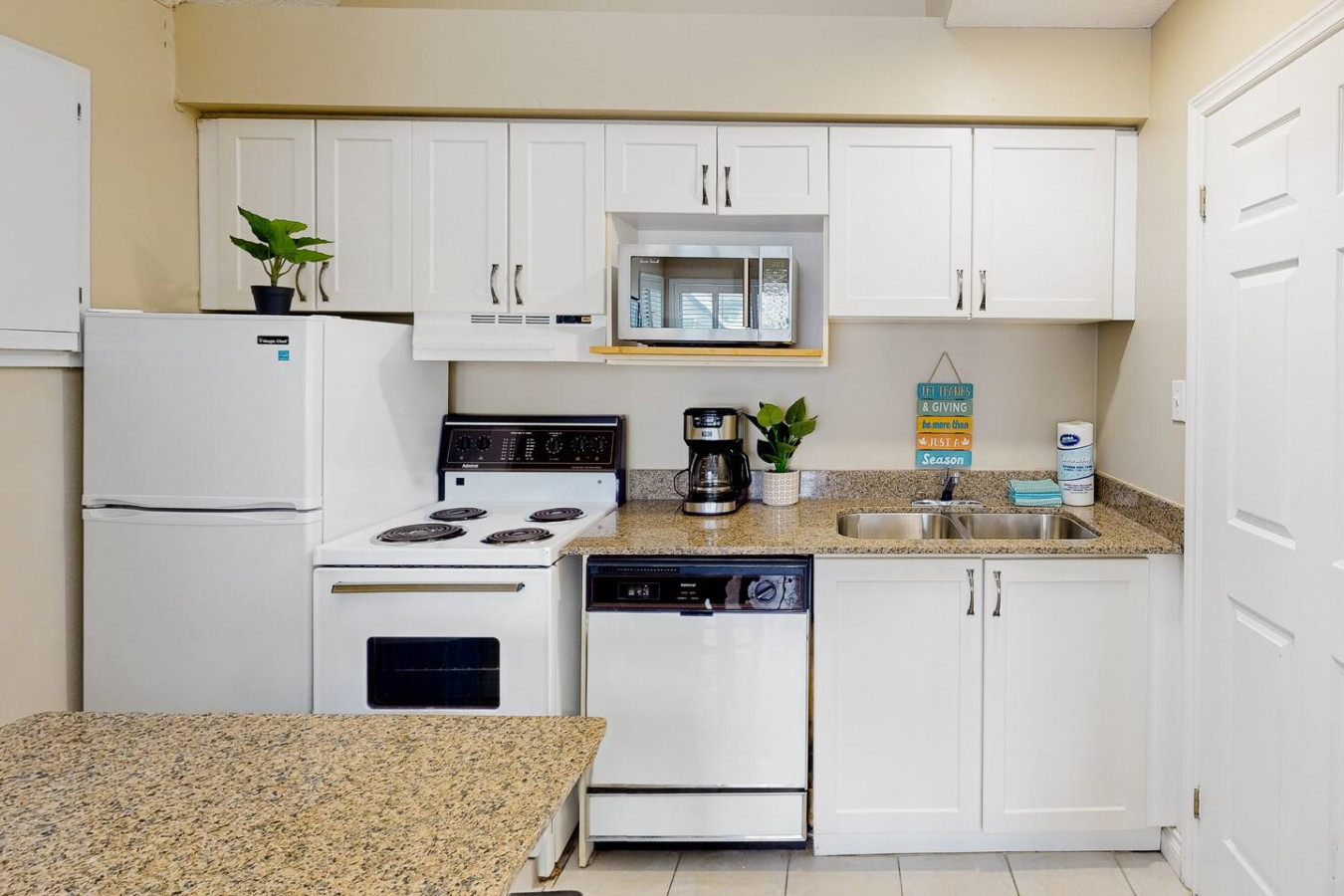 Mountainside BM Loft with Pool, Hot Tub, Tennis! | Photo 7