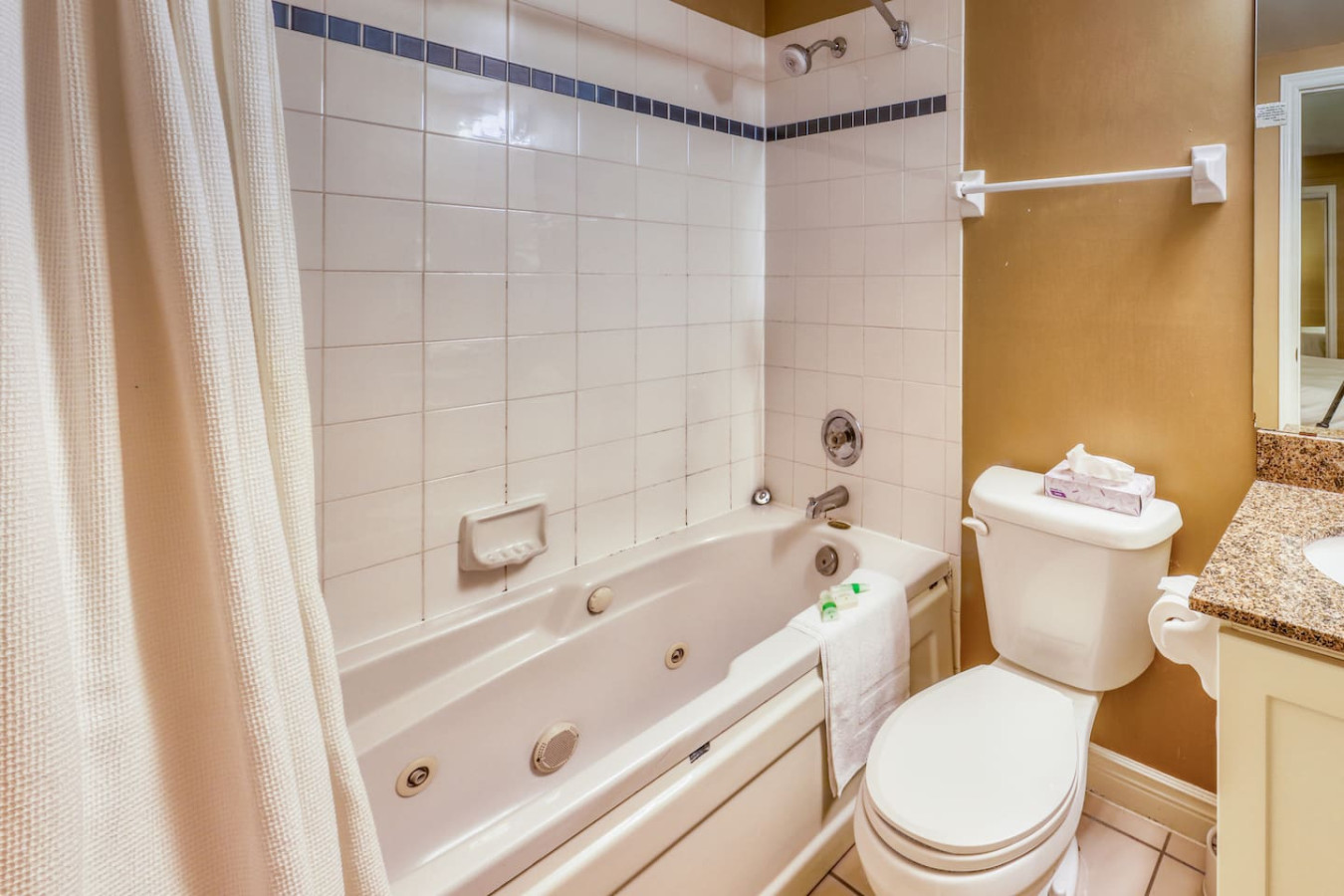 North Base Studio with Pool, Hot Tub, Tennis! | Photo 12