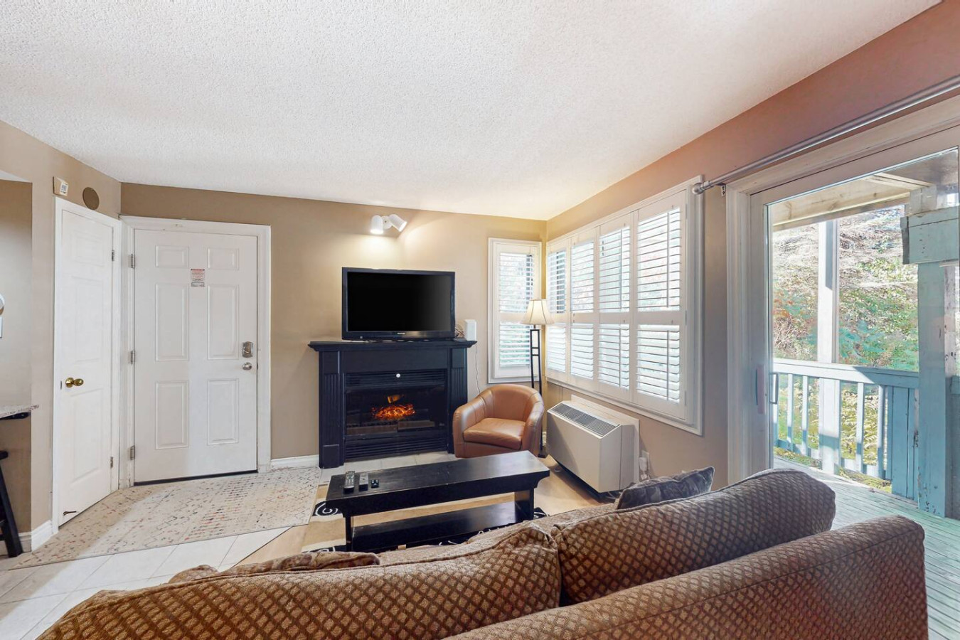 BM Studio w/ Large Patio | Pool, Hot Tub, Tennis | Photo 6