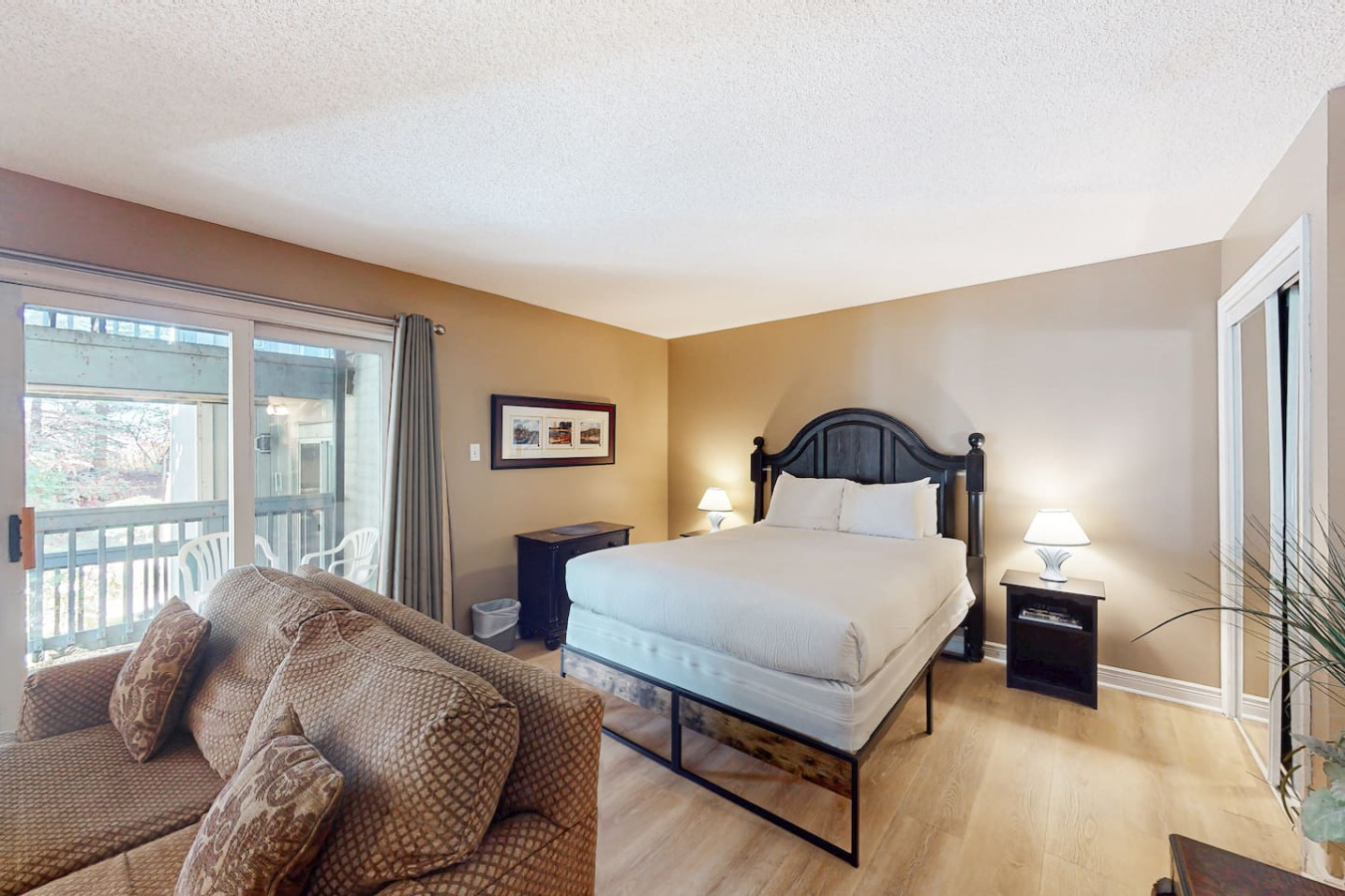 BM Studio w/ Large Patio | Pool, Hot Tub, Tennis | Photo 13