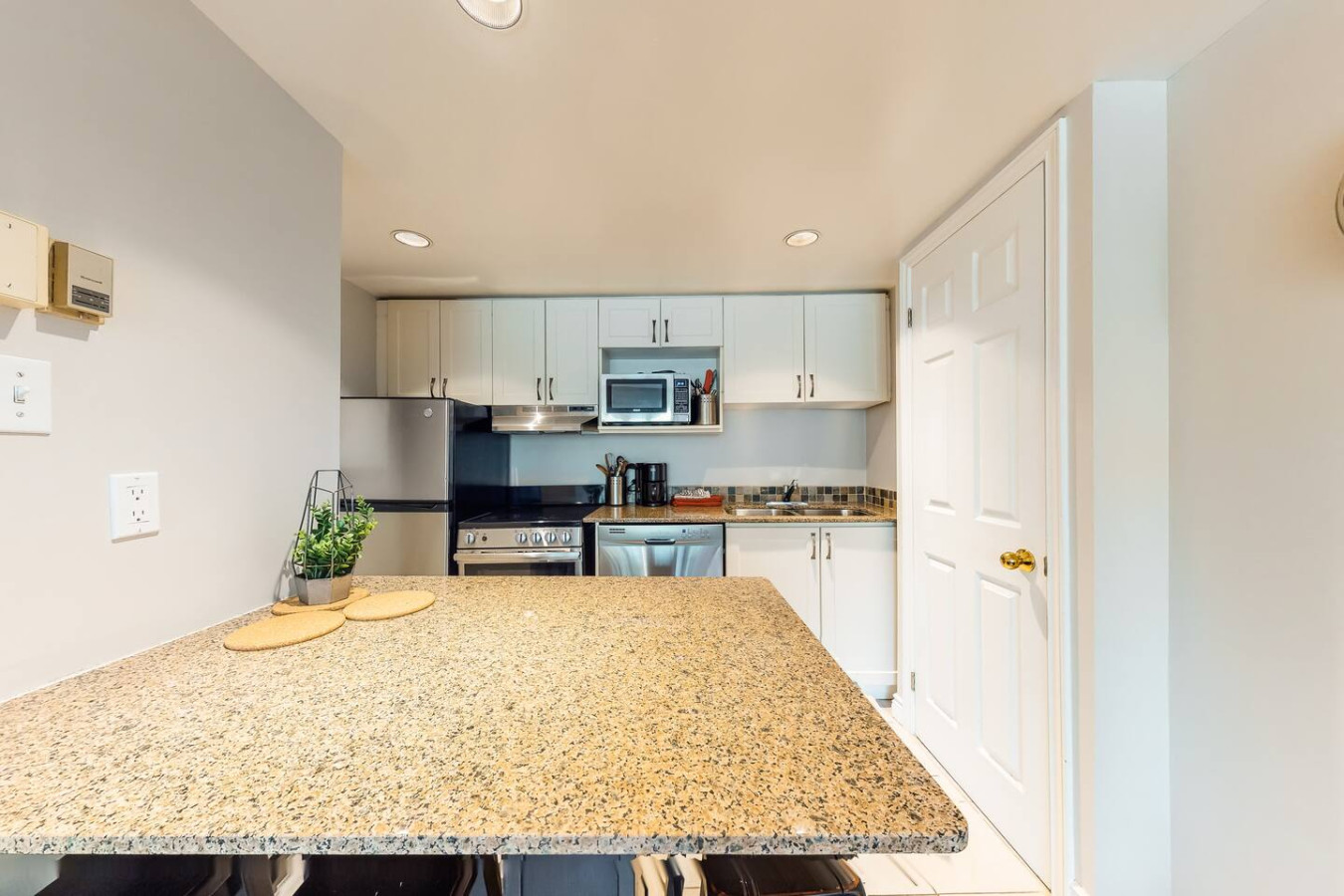 Studio 208 with Pool, Hot Tub, and Tennis Courts | Photo 2