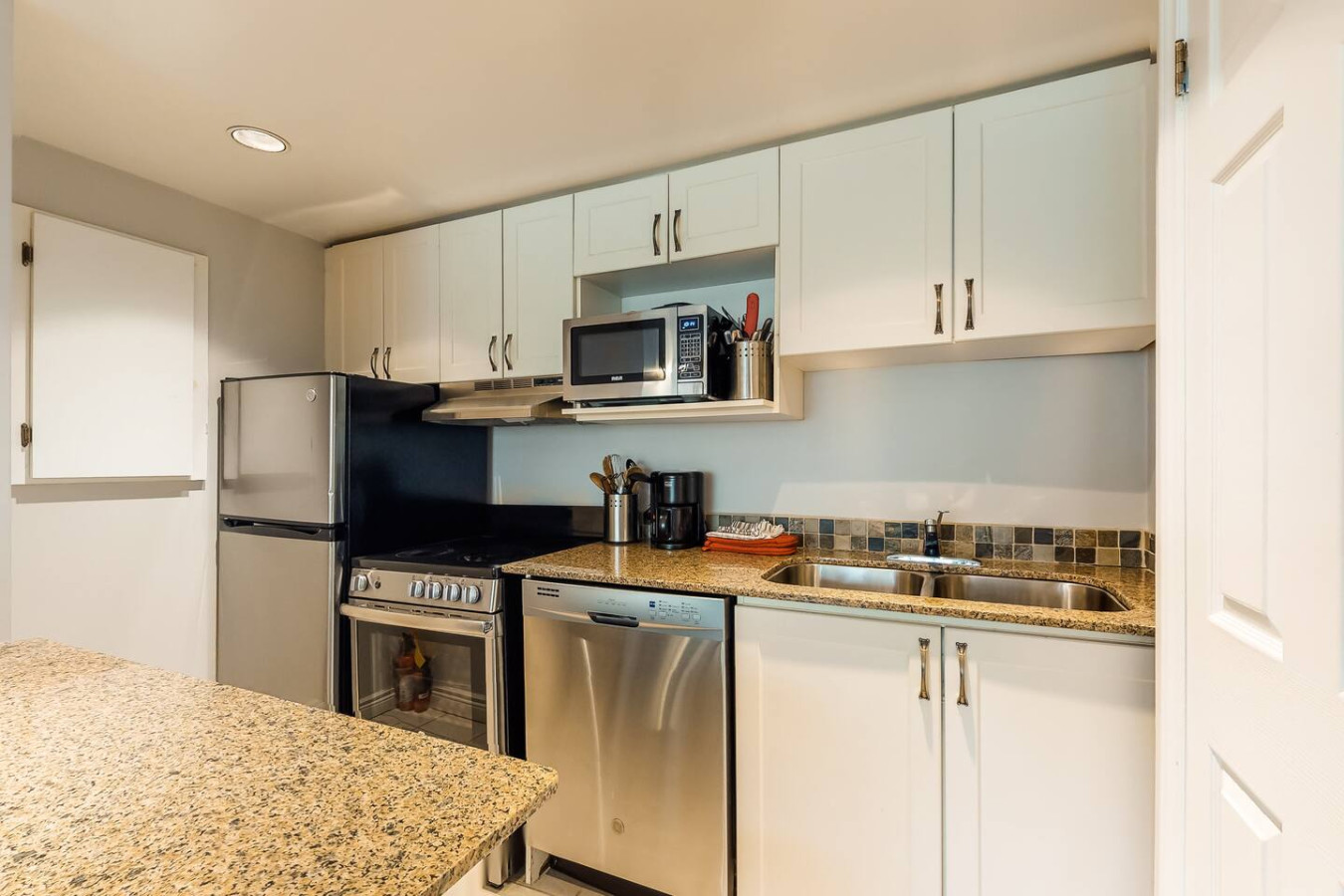 Studio 208 with Pool, Hot Tub, and Tennis Courts | Photo 12