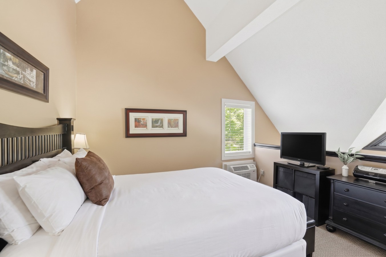 214 North Creek: Pool, Hot Tub, Tennis 54