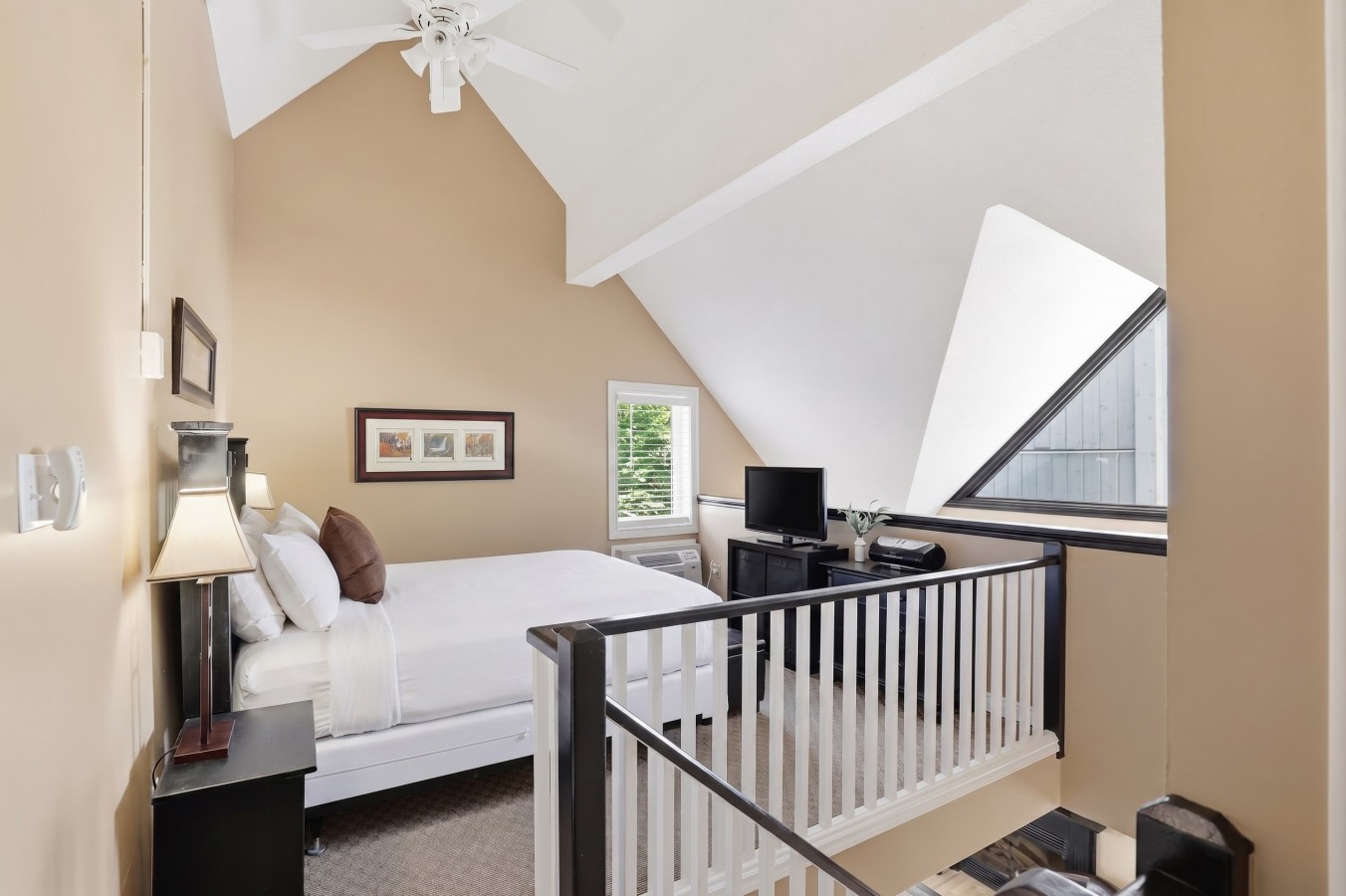 214 North Creek: Pool, Hot Tub, Tennis 52