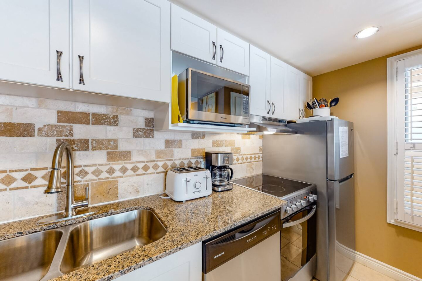 Cozy Creek Retreat: Pool, Hot Tub, Tennis! | Photo 9