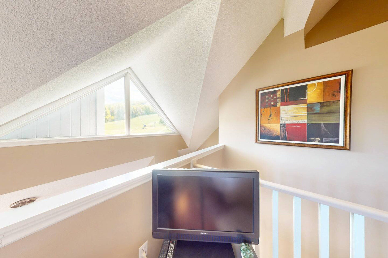 Creekside Loft at BM | Pool, Hot Tub, Tennis! | Photo 10