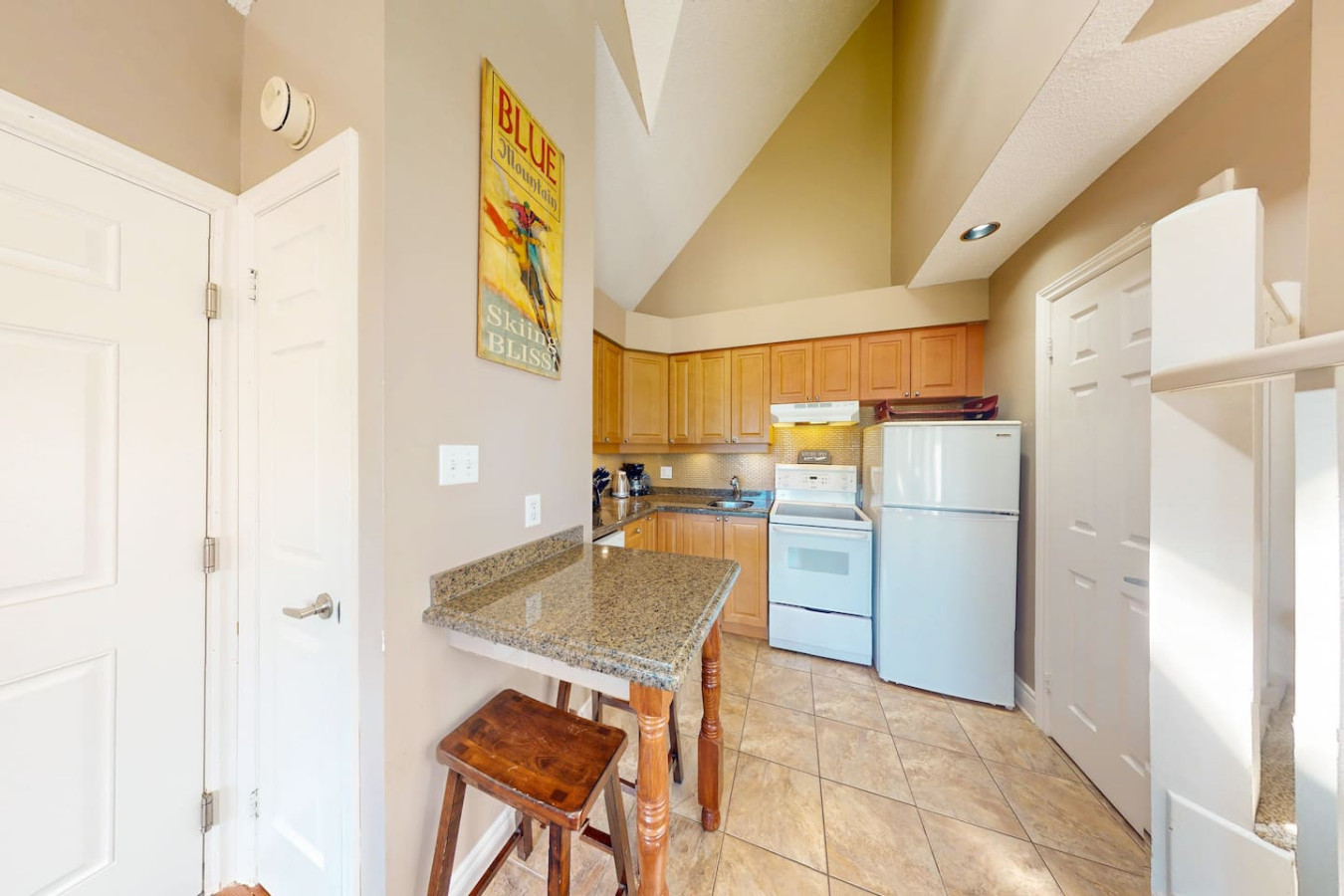 Creekside Loft at BM | Pool, Hot Tub, Tennis! | Photo 2