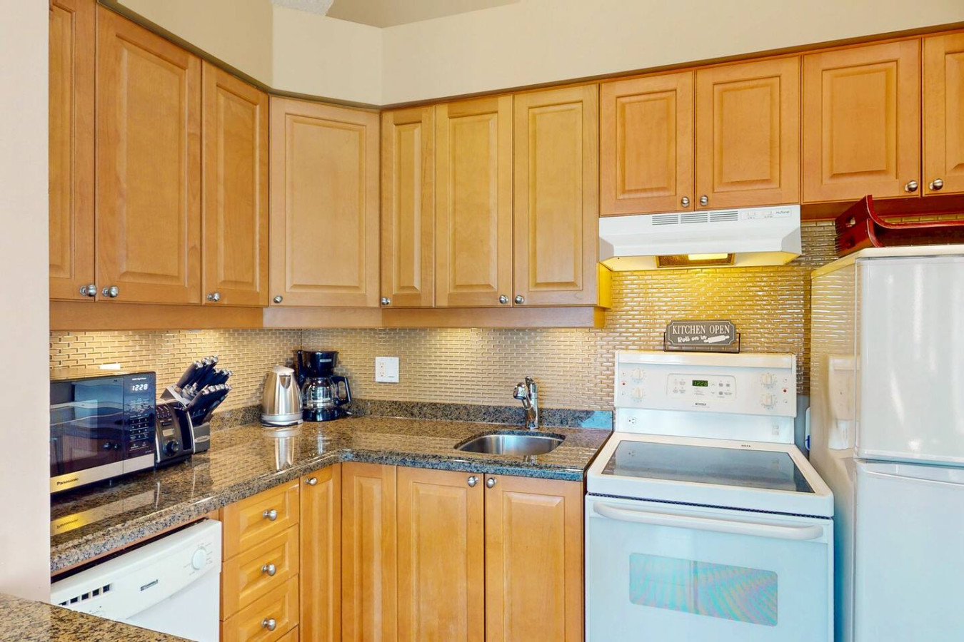 Creekside Loft at BM | Pool, Hot Tub, Tennis! | Photo 8