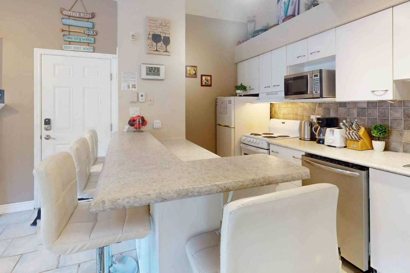 Blue Vibes Only: Pool, Hot Tub, Tennis! | Photo 6