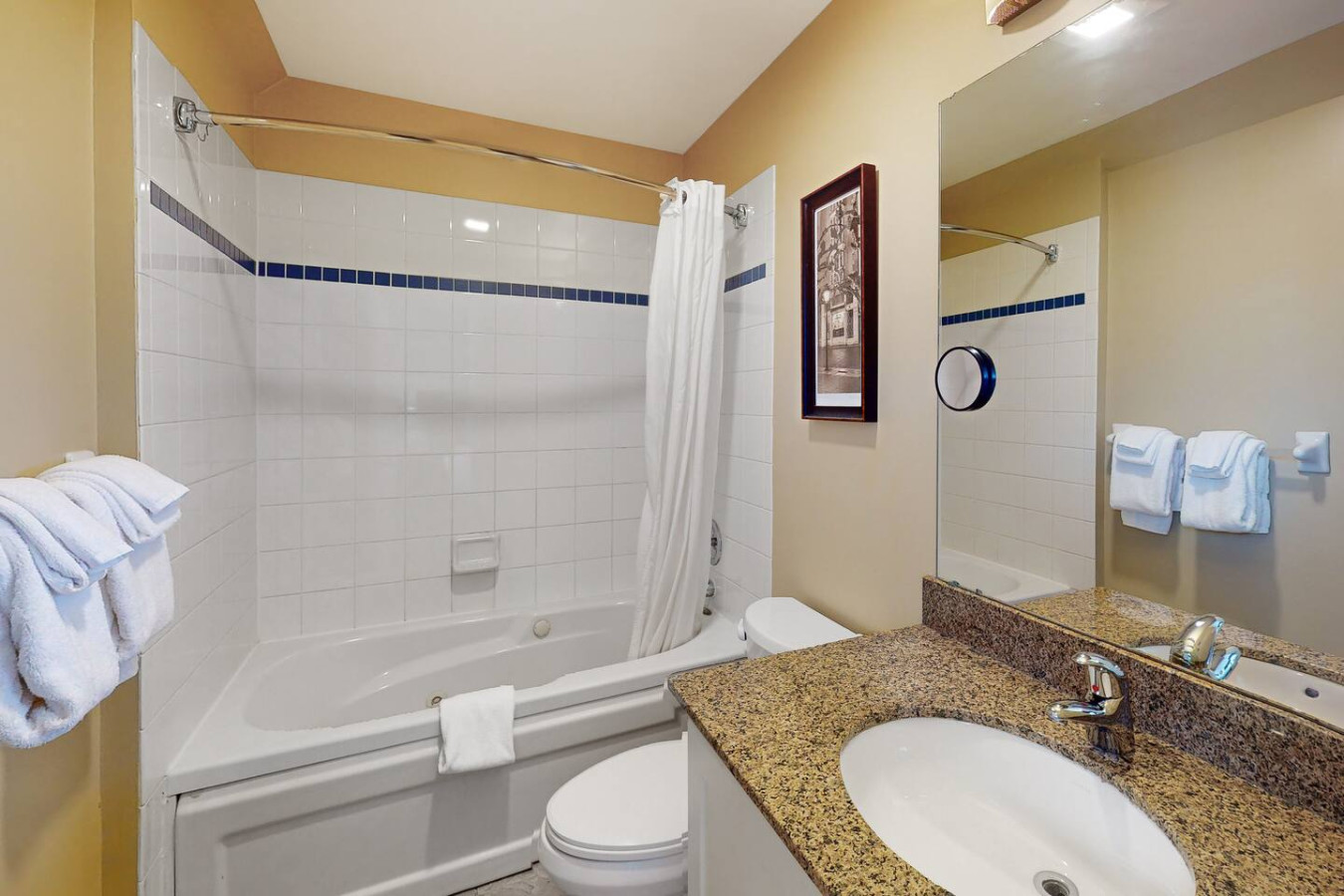 Bright Creekside Condo - Pool, Hot Tub, Tennis! | Photo 14