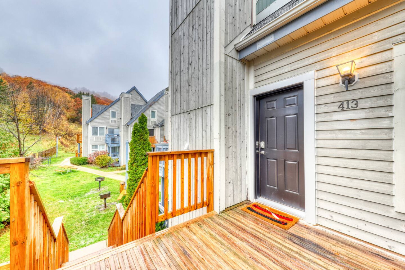 Bright Creekside Condo - Pool, Hot Tub, Tennis! | Photo 19