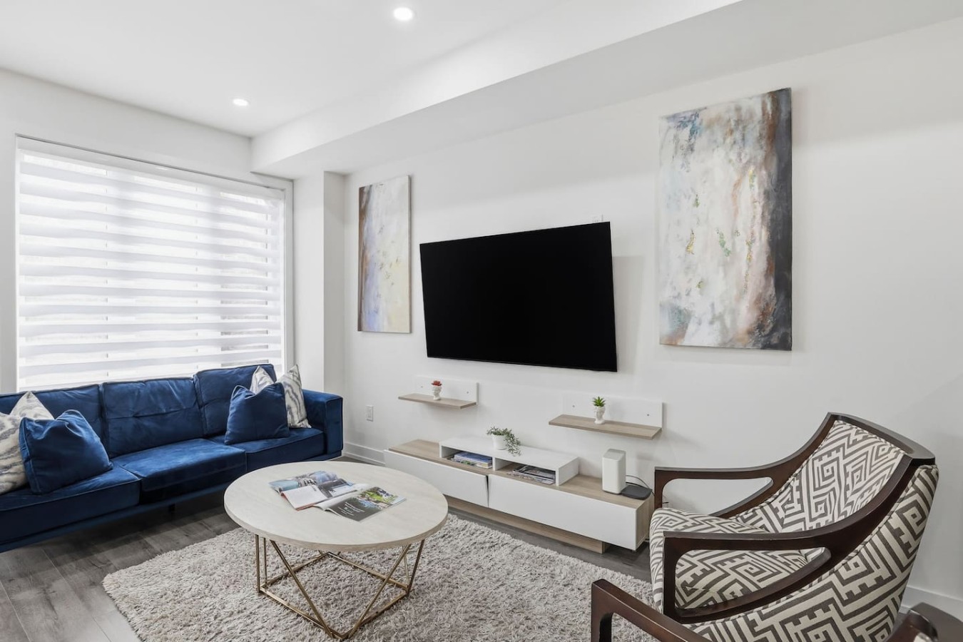 Crosswinds Peak: Sleek 3BDR - Mins to BM Village | Photo 7