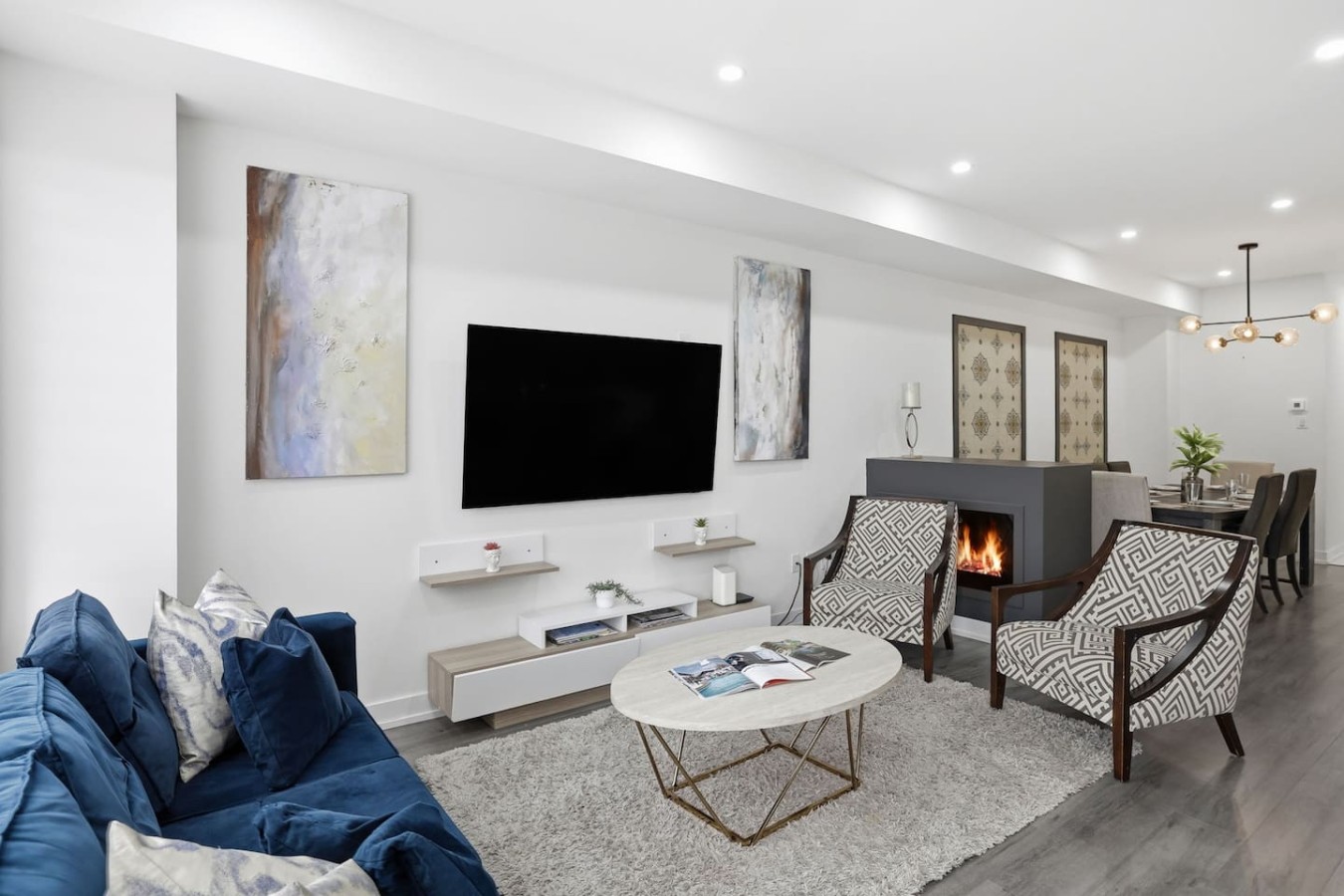Crosswinds Peak: Sleek 3BDR - Mins to BM Village
