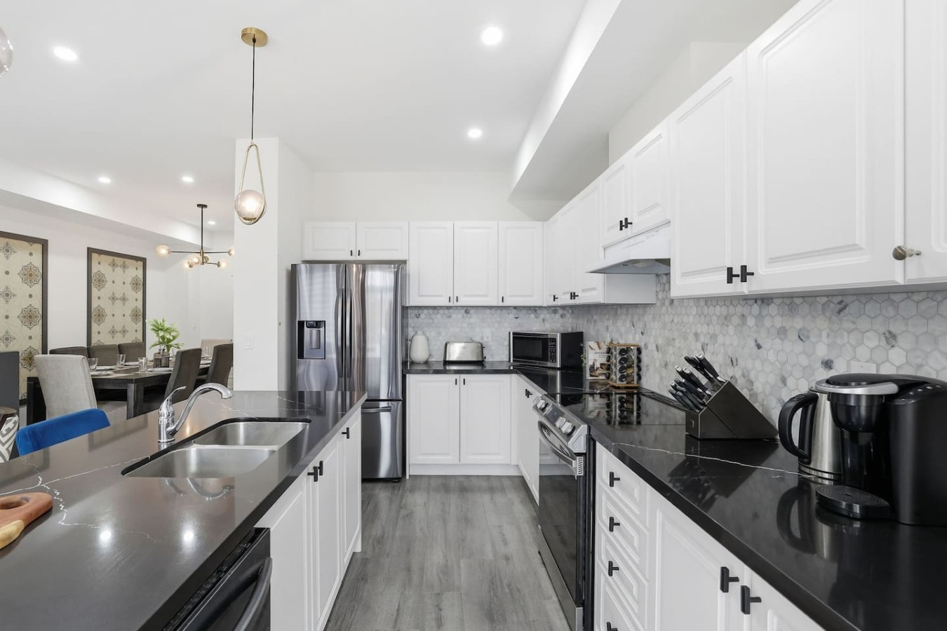Crosswinds Peak: Sleek 3BDR - Mins to BM Village | Photo 2