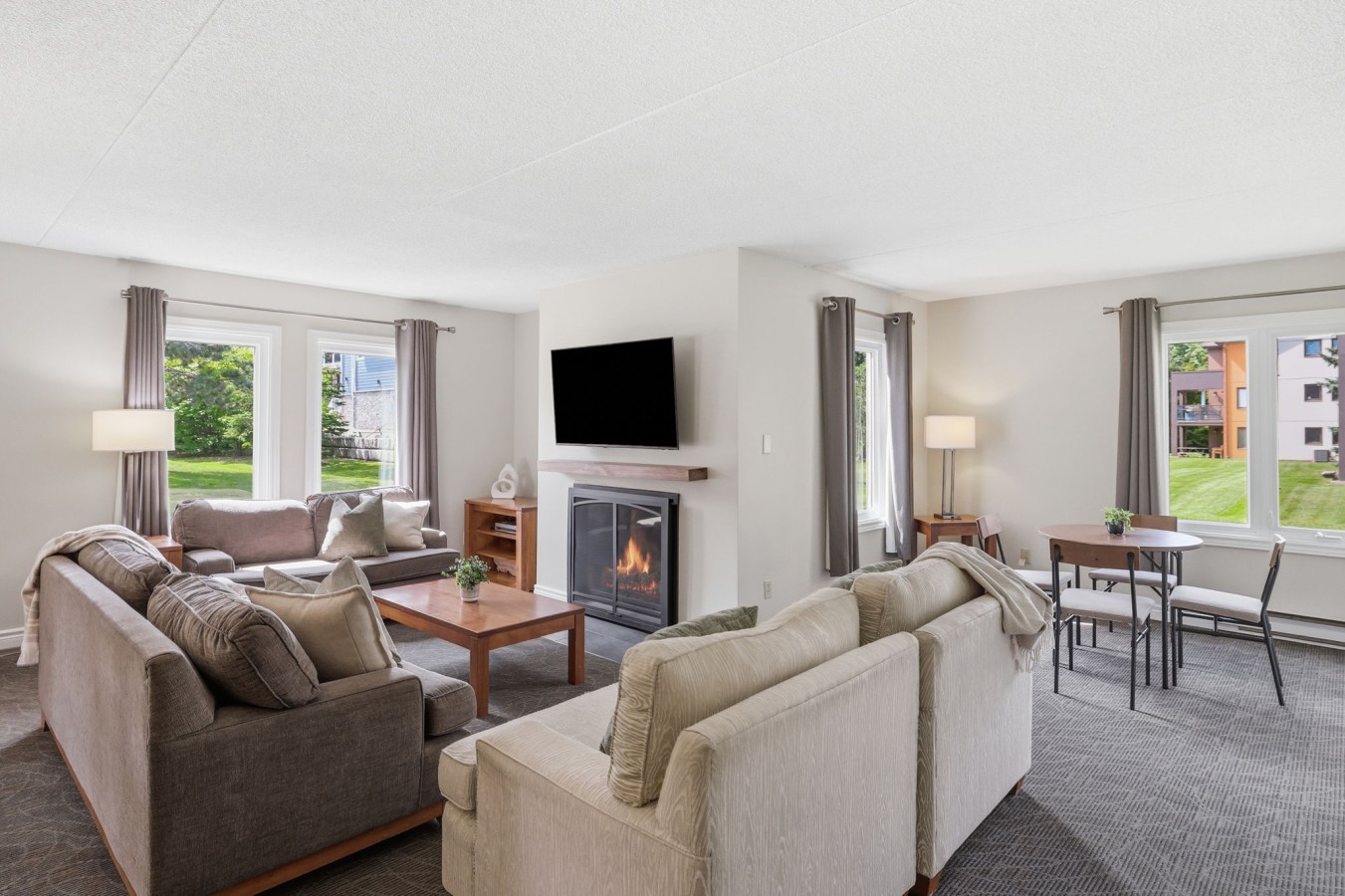 Village Side 3BDR | New Kitchen & Private Patio 7
