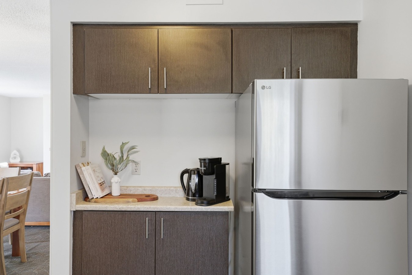 Village Side 3BDR | New Kitchen & Private Patio 15