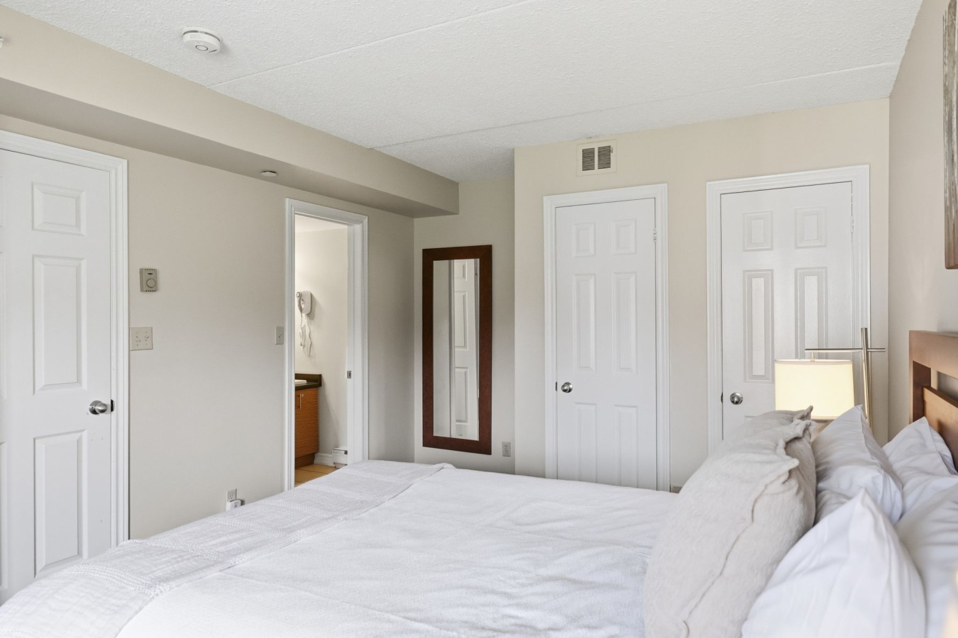 Village Side 3BDR | New Kitchen & Private Patio 24