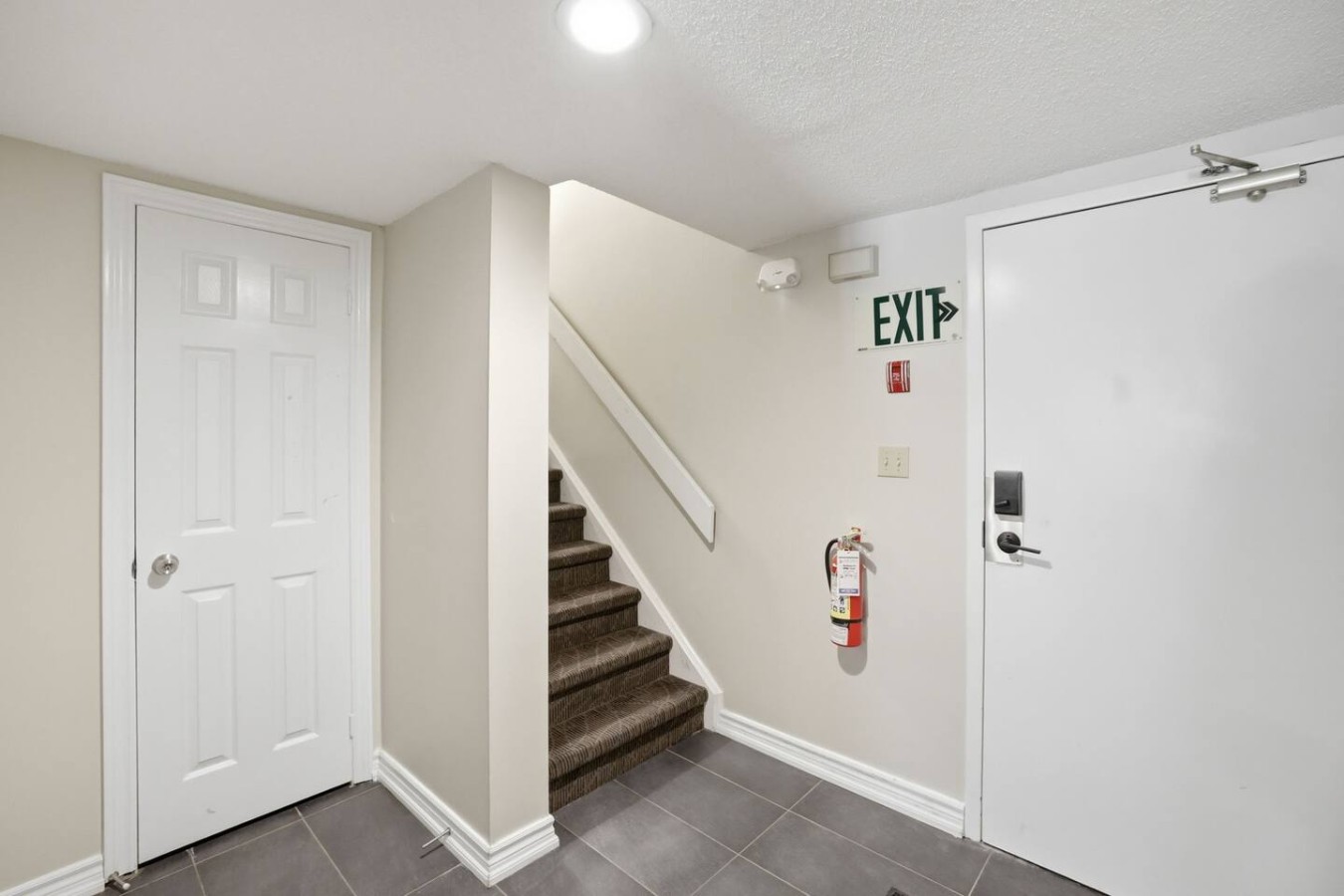 Village Side 3BDR | New Kitchen & Private Patio | Photo 28
