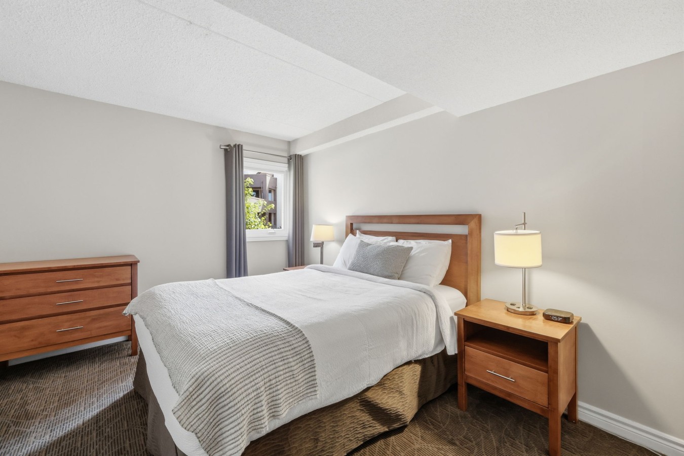 Village Side 3BDR | New Kitchen & Private Patio 29