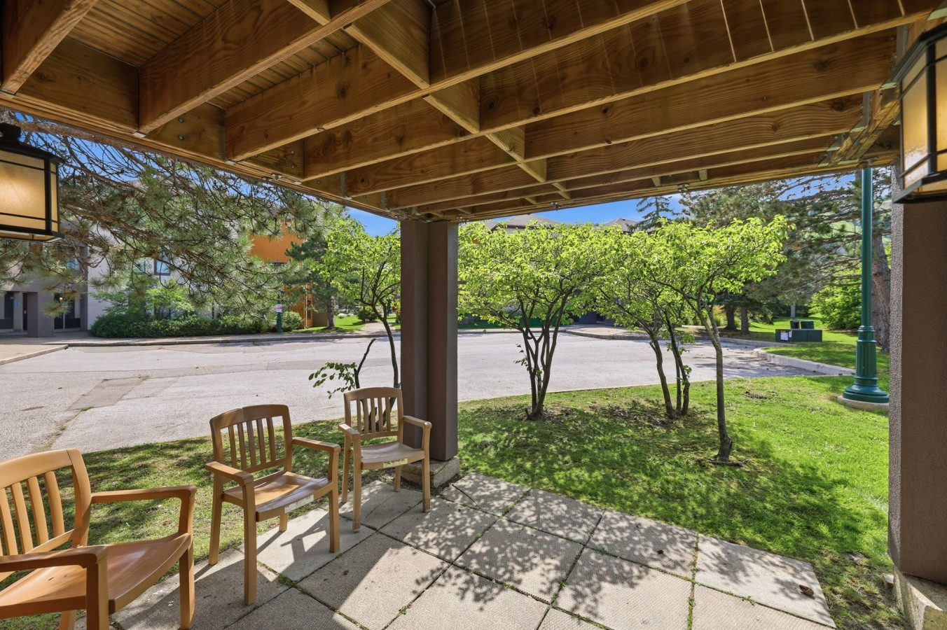 Village Side 3BDR | New Kitchen & Private Patio 4
