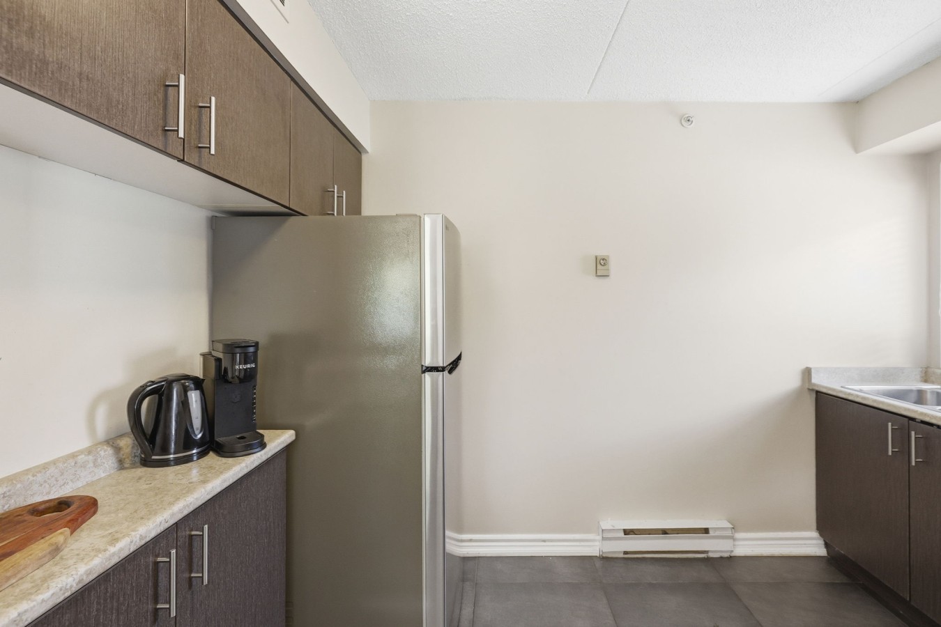 Village Side 3BDR | New Kitchen & Private Patio 17