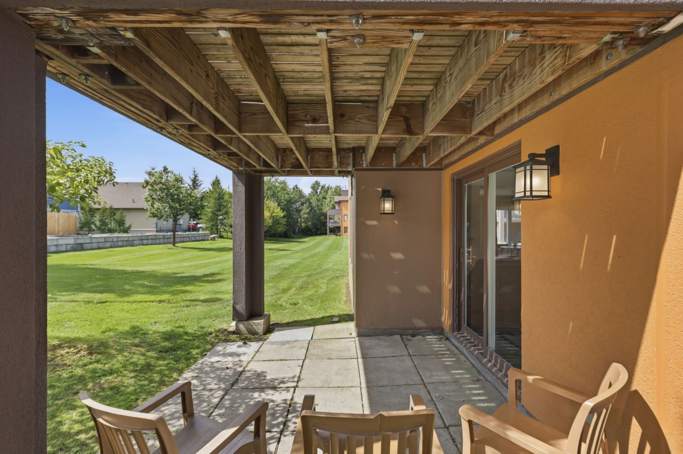 Village Side 3BDR | New Kitchen & Private Patio 19