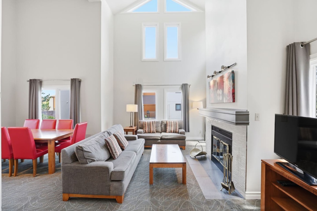 Village Steps | 3BDR Loft with Cathedral Ceilings | Photo 7