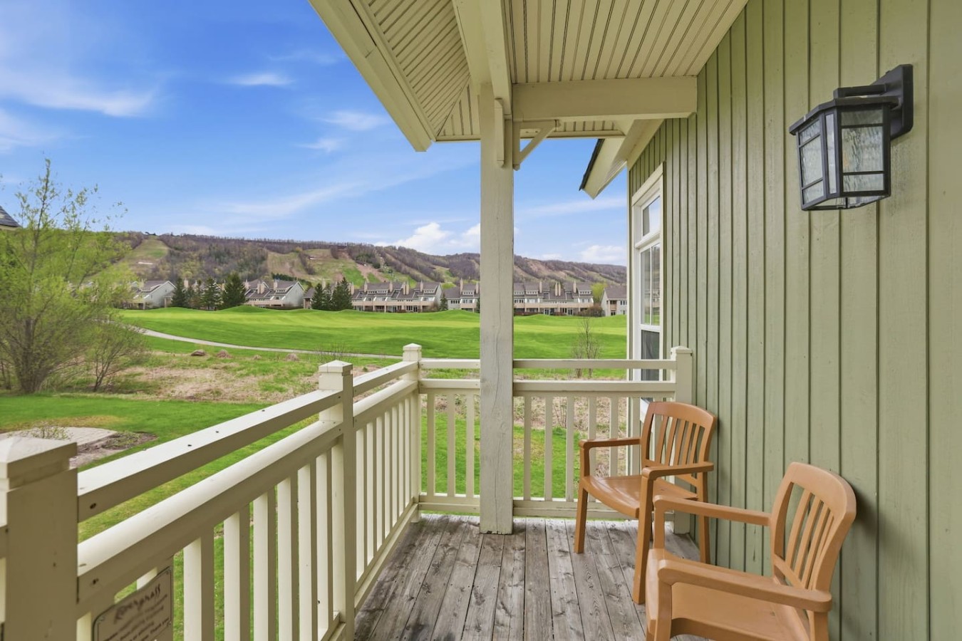 Birdie’s Eye View: Steps to Village & Golf | Photo 4